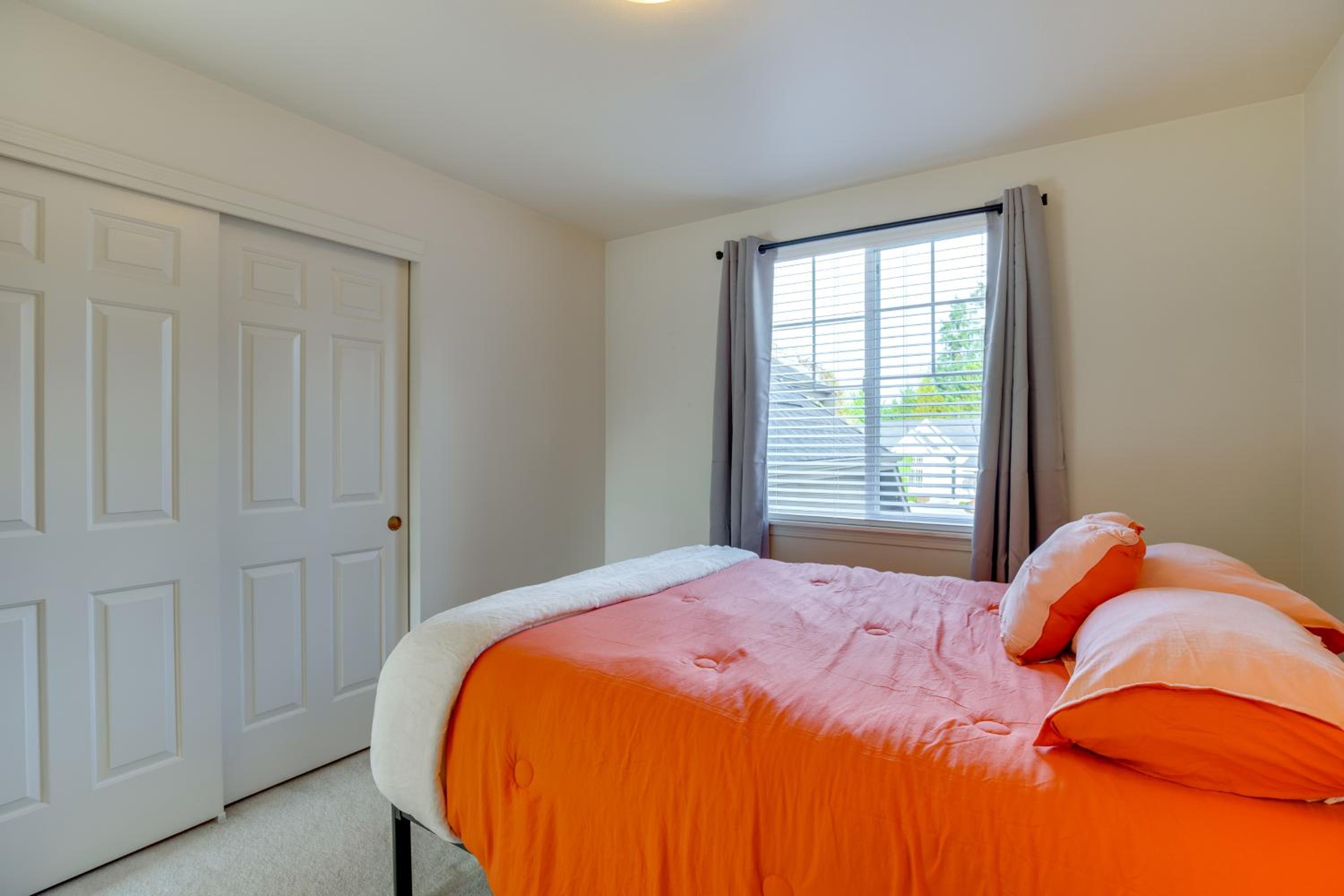 Spacious Home Less Than 2 Mi to Historic Downtown Sumner
