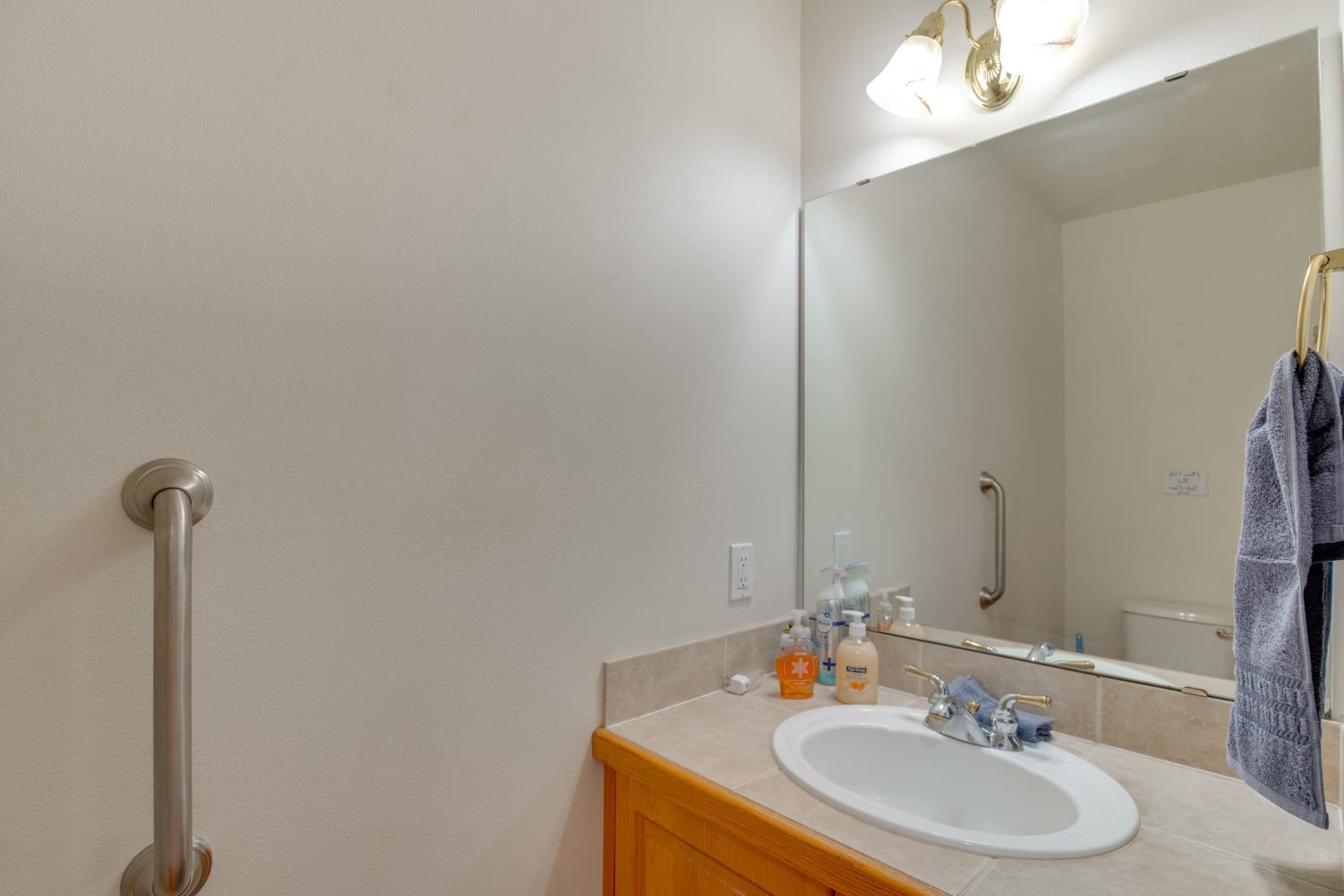 Spacious Home Less Than 2 Mi to Historic Downtown Sumner