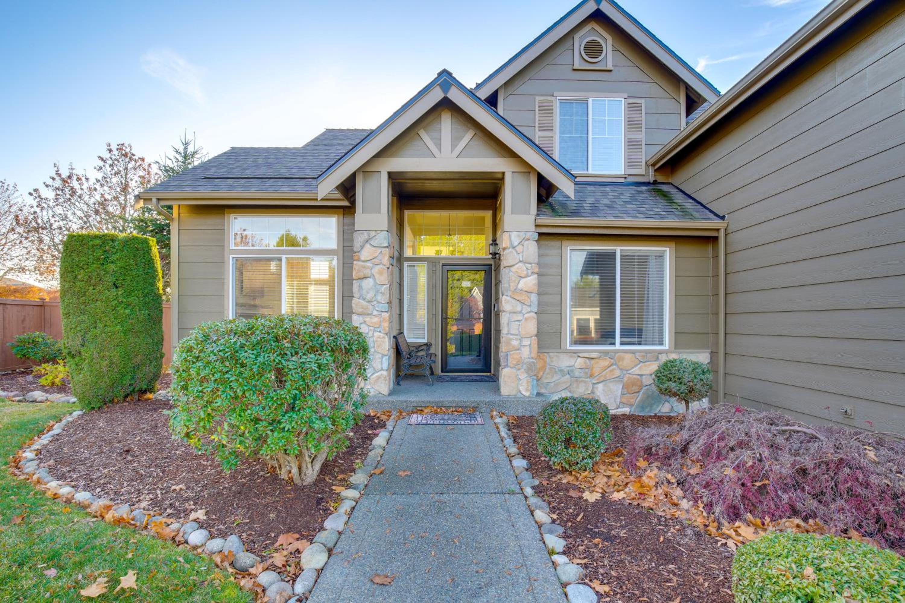 Spacious Home Less Than 2 Mi to Historic Downtown Sumner