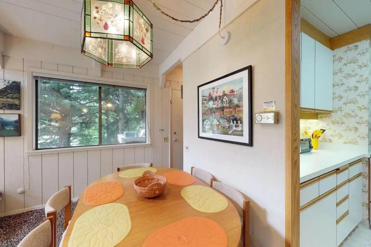 Retro 3BD Sun Valley Condo + FREE Resort Amenities!