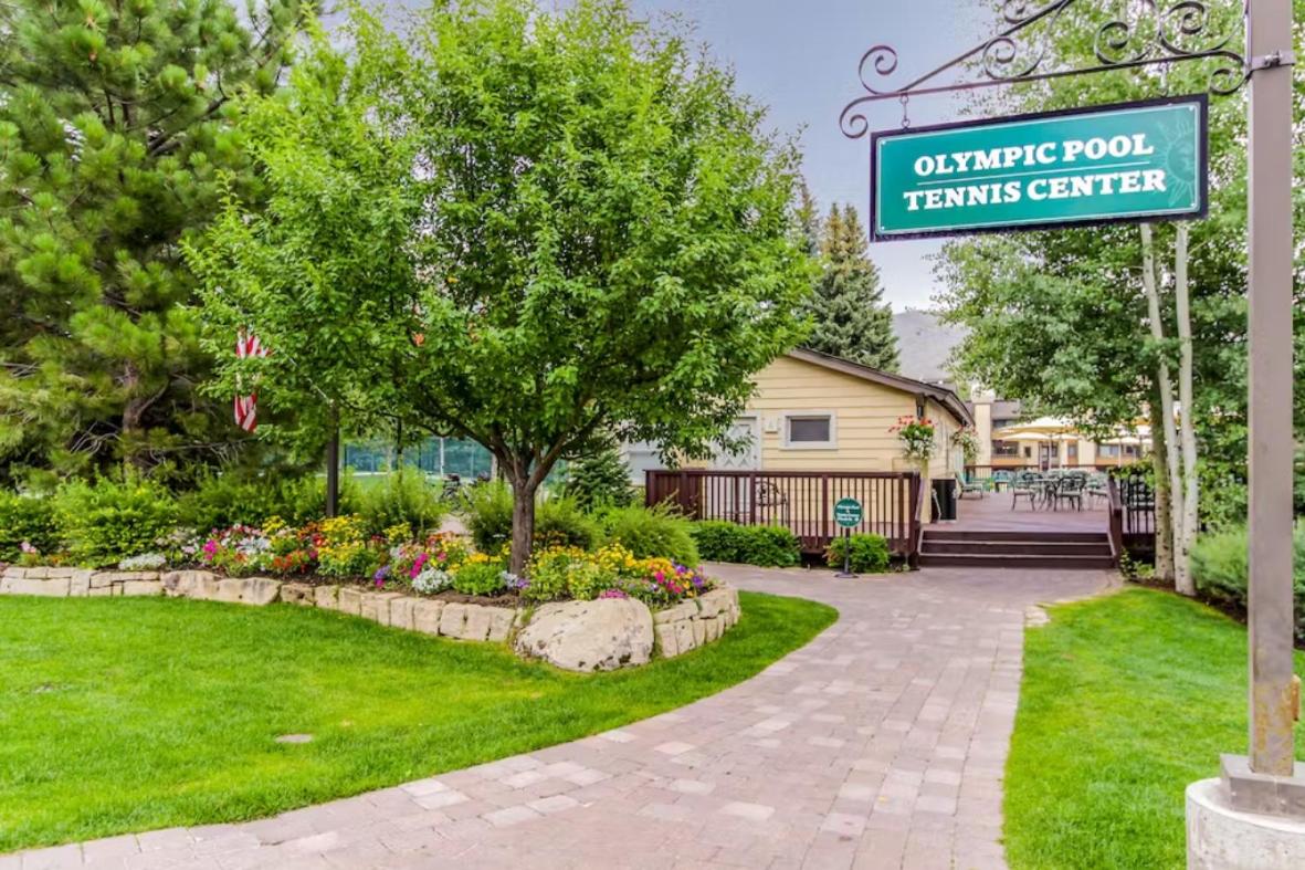Retro 3BD Sun Valley Condo + FREE Resort Amenities!