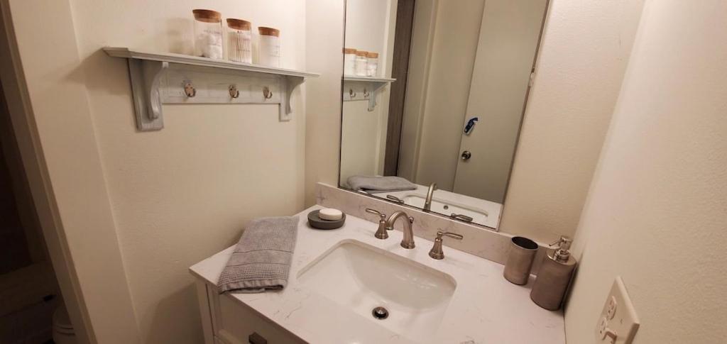 Bonne Vie Condo with Elkhorn Amenity Passes!