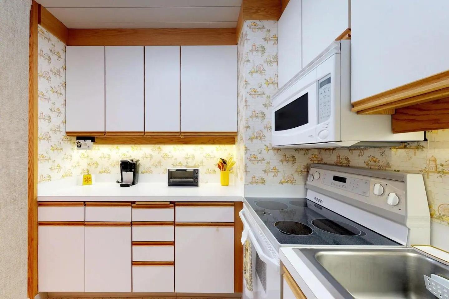 Retro 3BD Sun Valley Condo + FREE Resort Amenities!