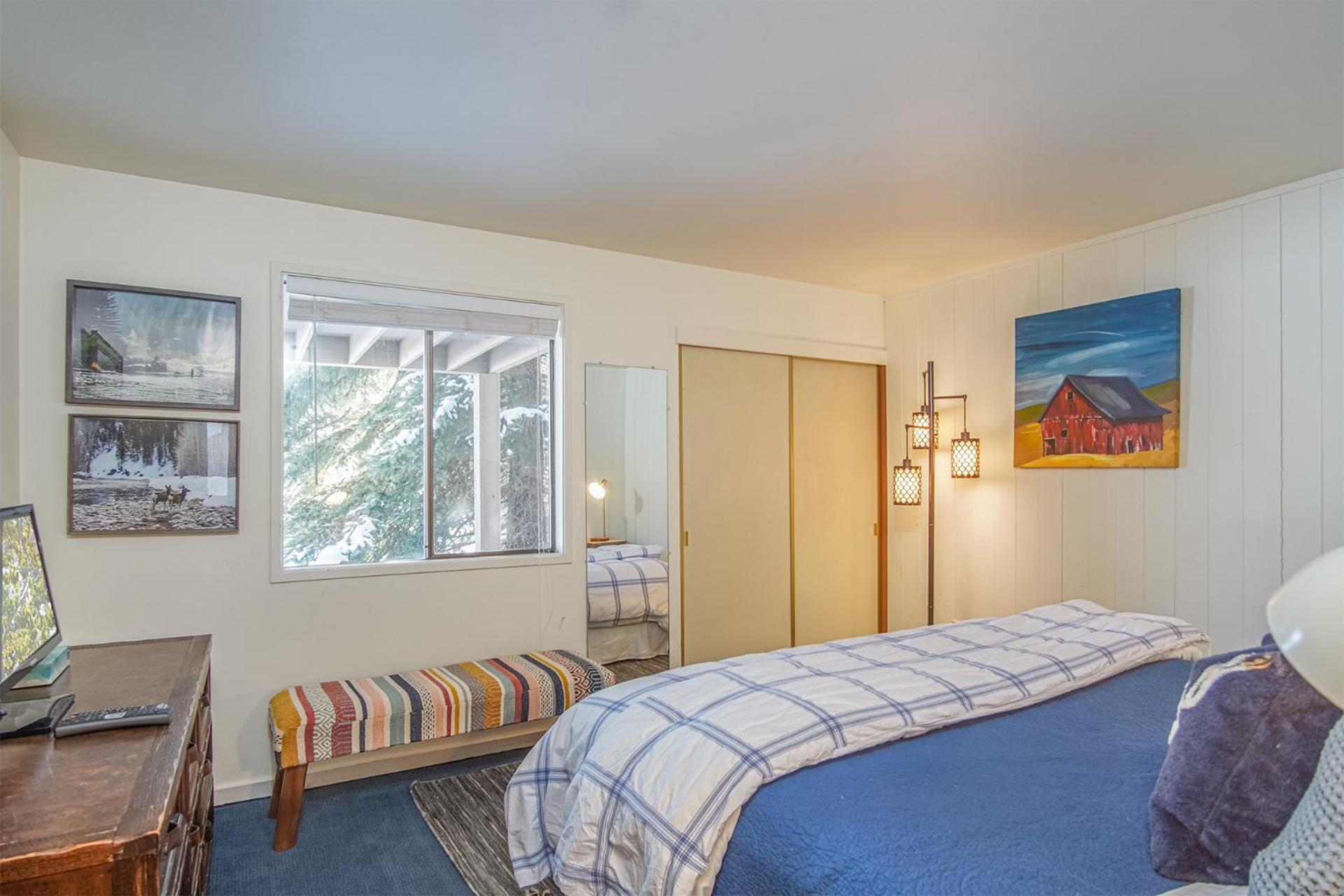 Bonne Vie Condo with Elkhorn Amenity Passes!