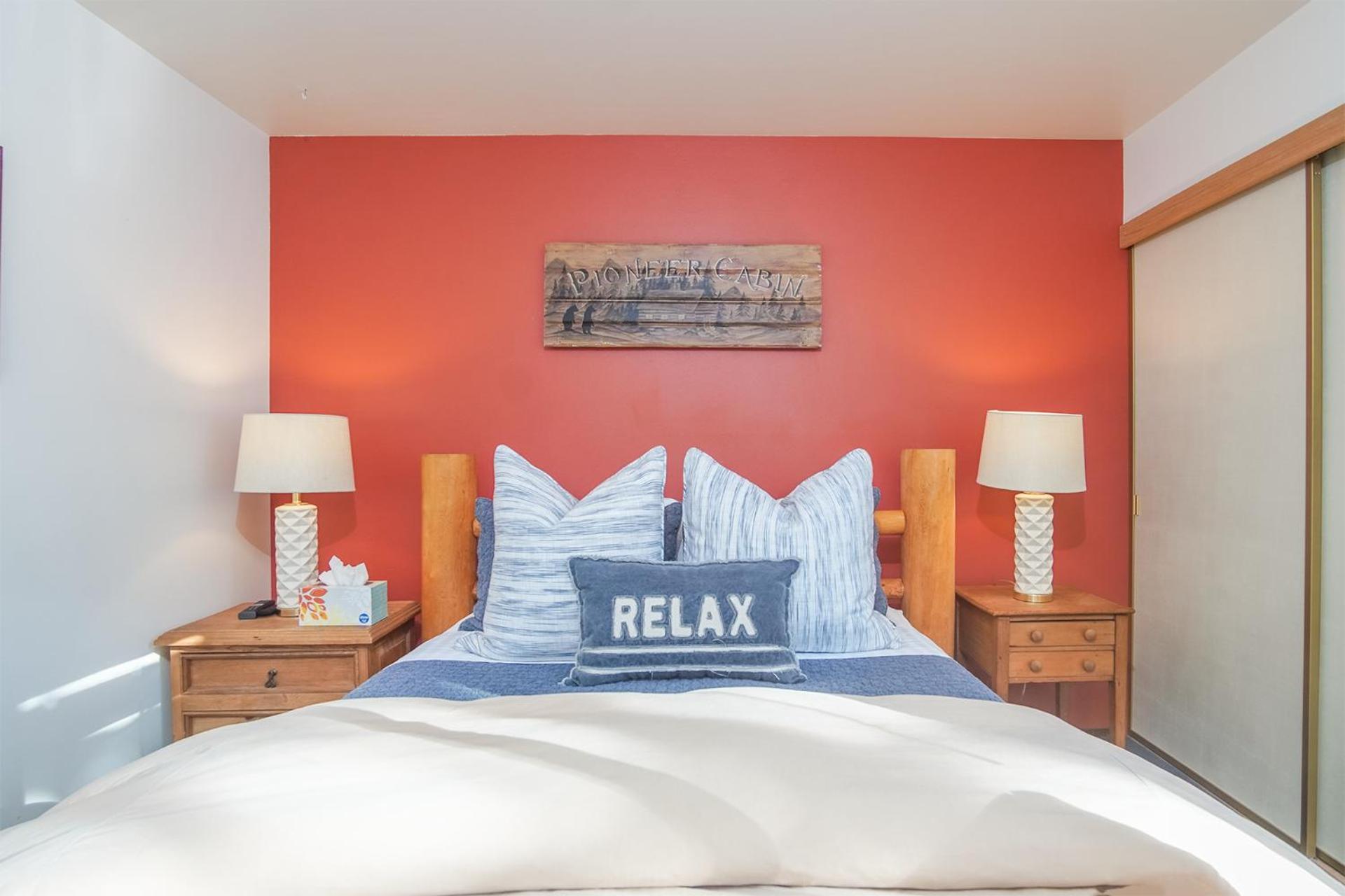Bonne Vie Condo with Elkhorn Amenity Passes!