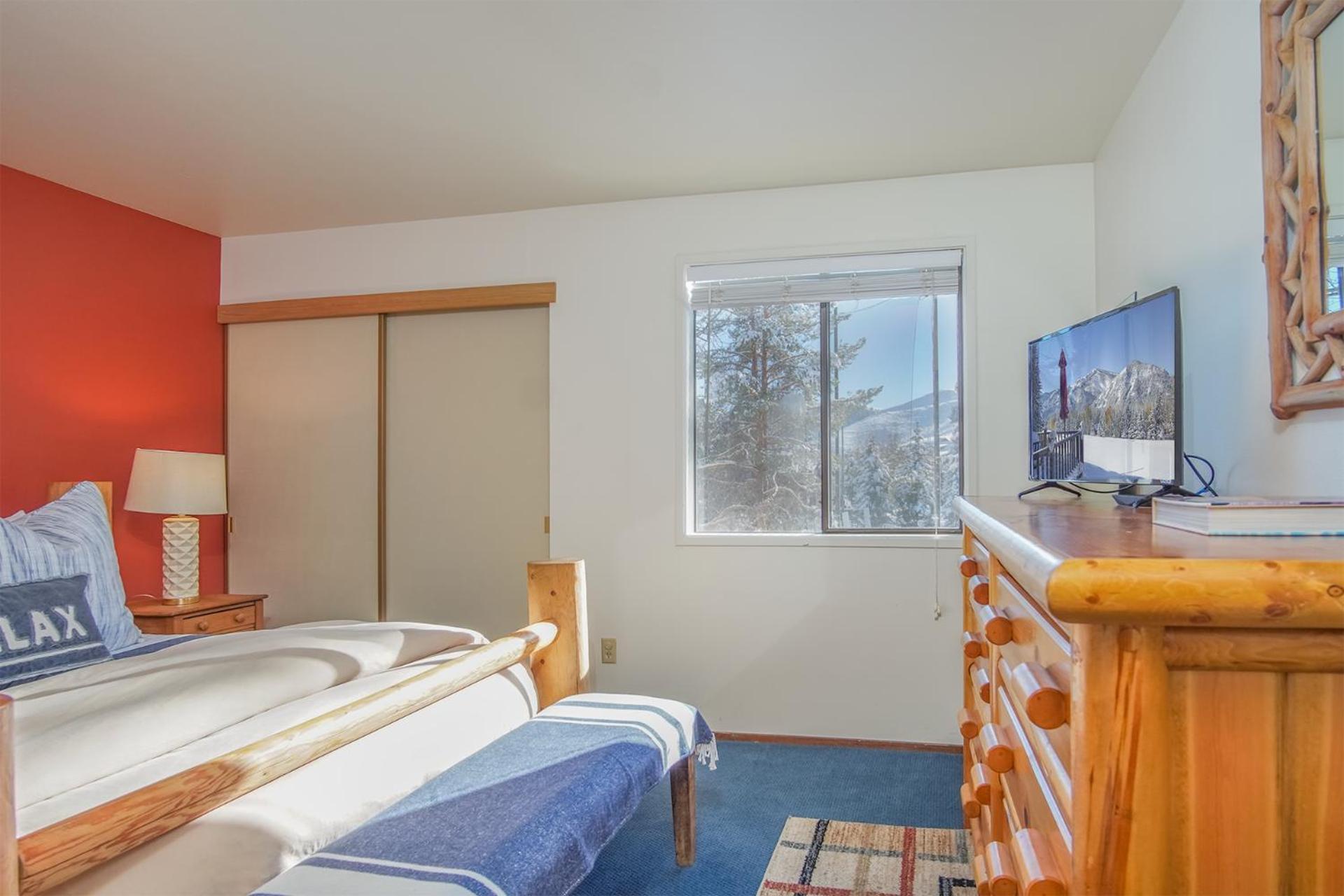 Bonne Vie Condo with Elkhorn Amenity Passes!
