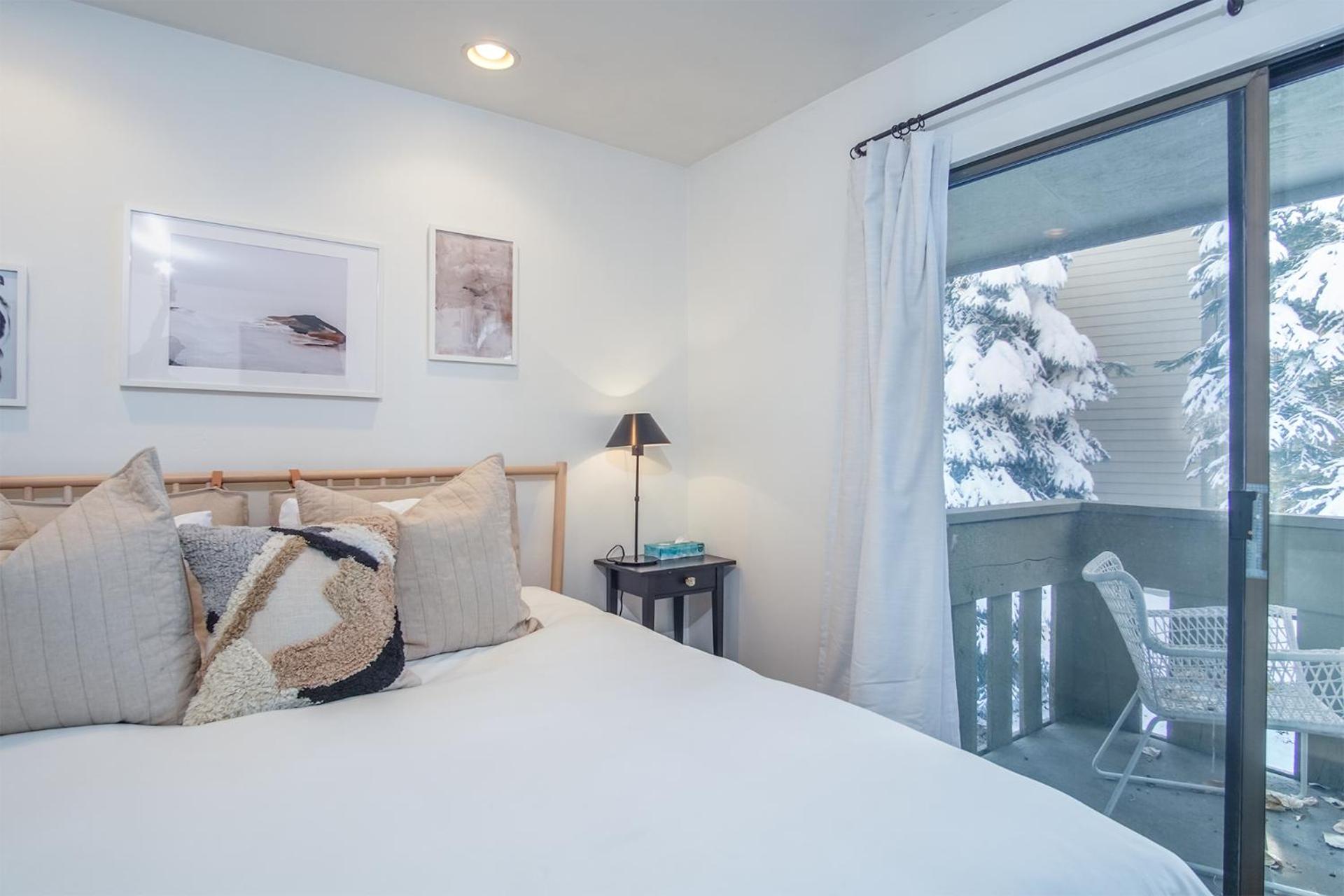 Andora Villa #123 Newly Remodeled 2 BR / 2Bath, Centrally Located, Close to Town Center