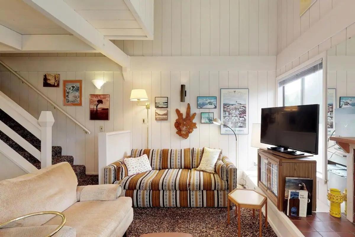 Retro 3BD Sun Valley Condo + FREE Resort Amenities!