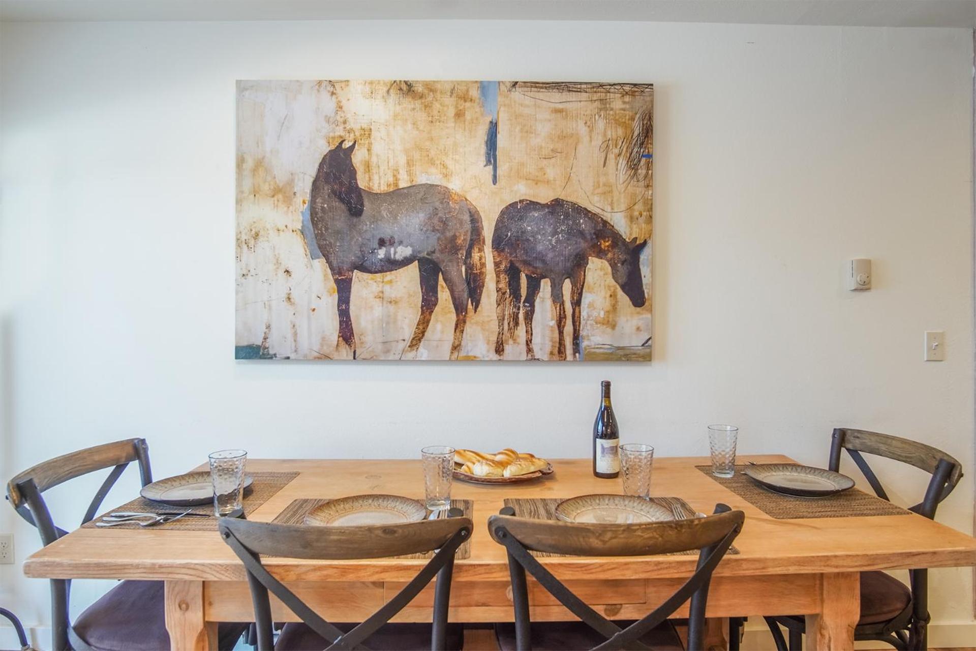 Bonne Vie Condo with Elkhorn Amenity Passes!