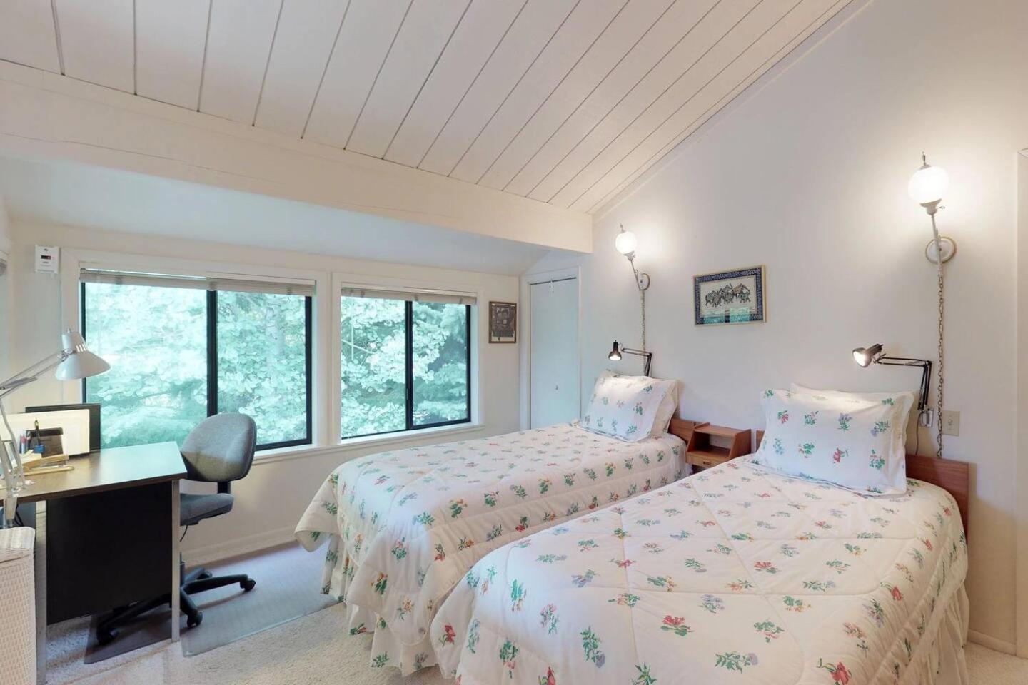 Retro 3BD Sun Valley Condo + FREE Resort Amenities!