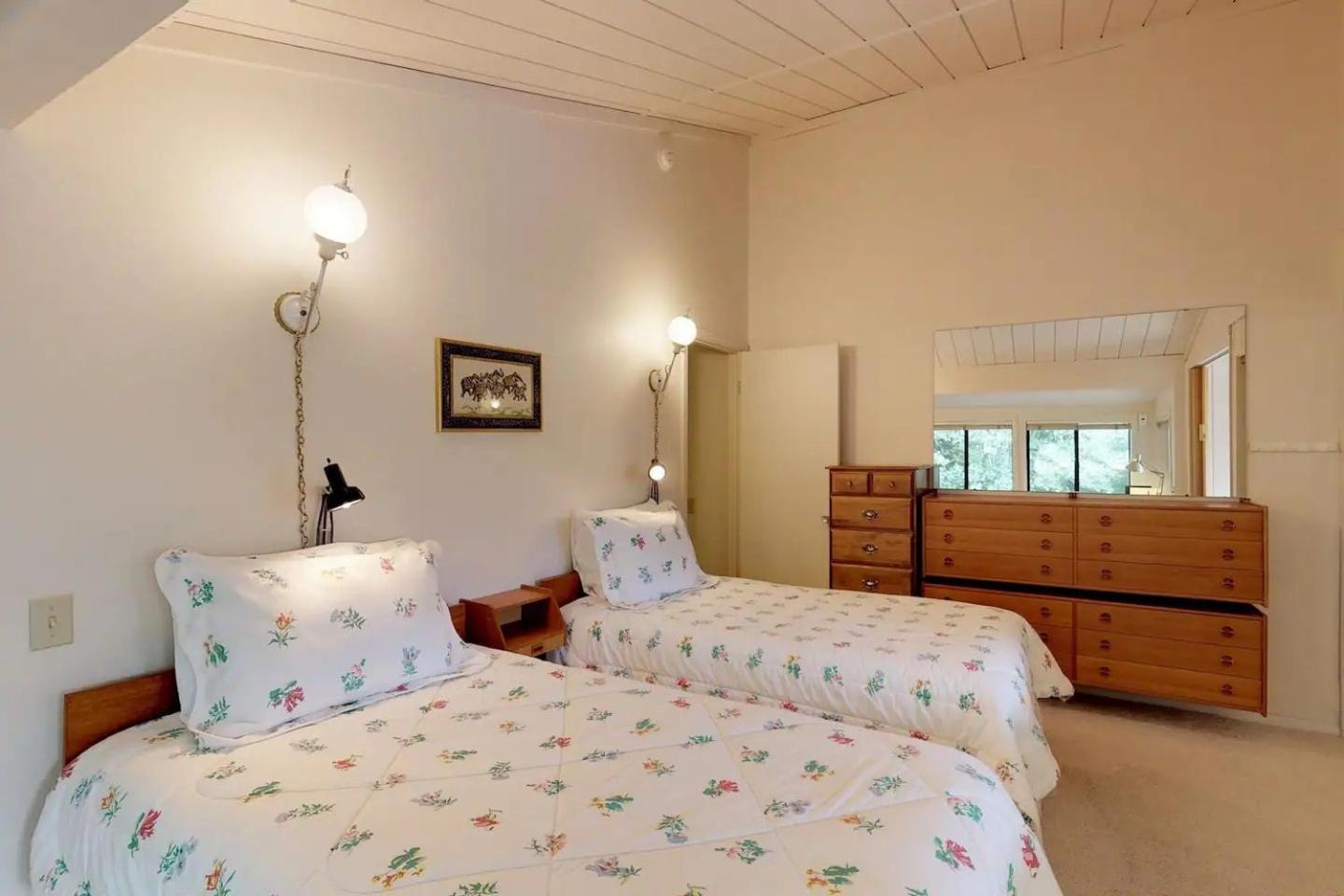 Retro 3BD Sun Valley Condo + FREE Resort Amenities!