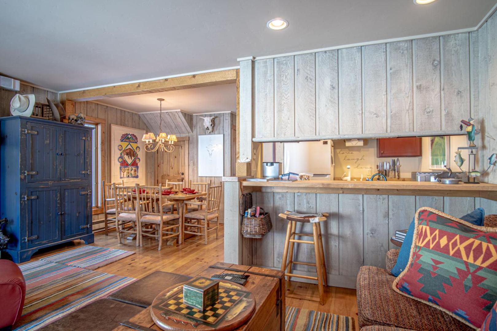 Andora Alpine Retreat - 2BD in downtown Ketchum