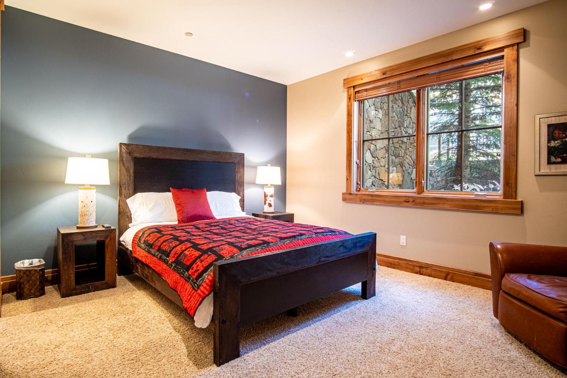 Lux Baldy Vista at Warm Springs Home + Hot Tub - Walk to SV Ski Lifts