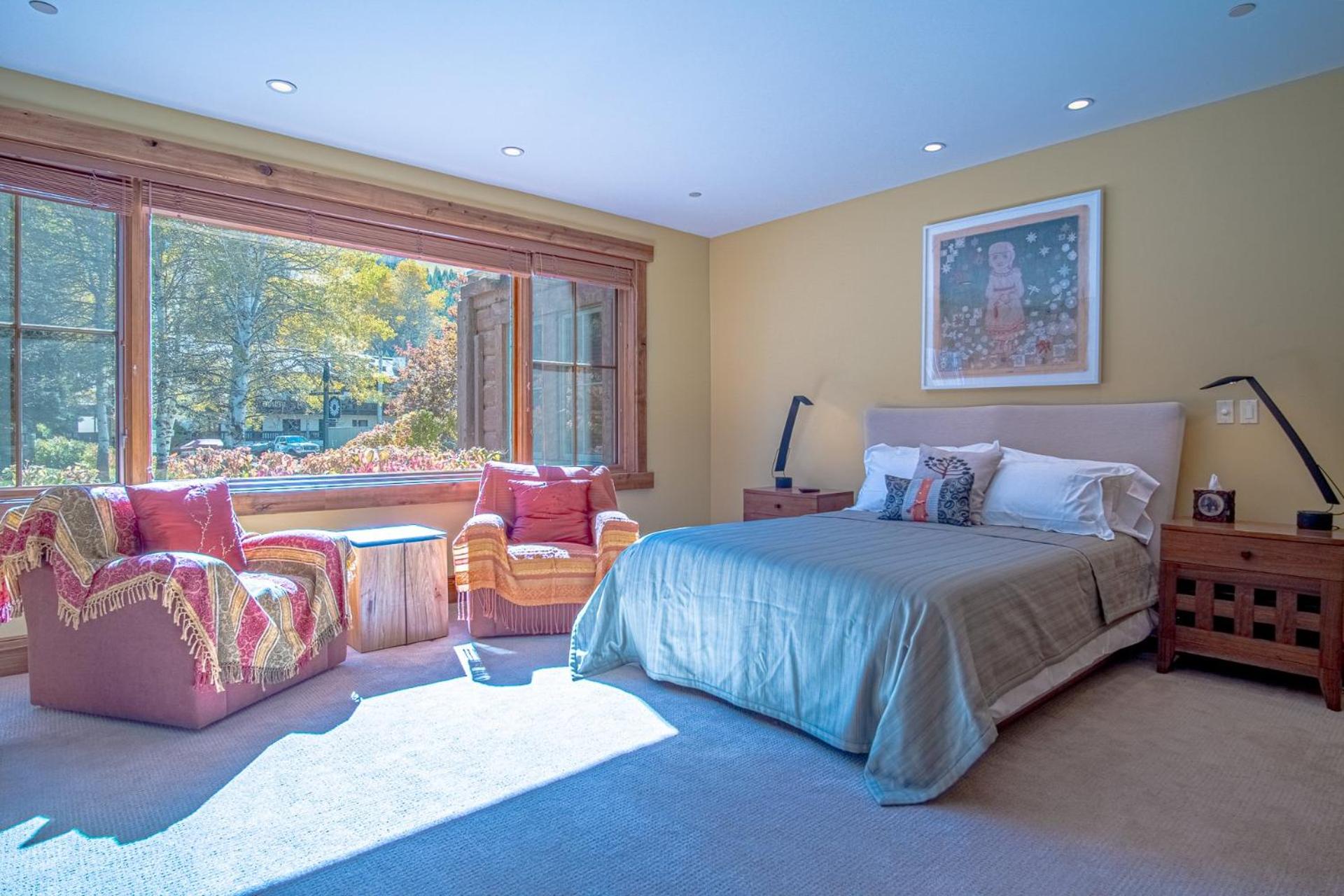 Lux Baldy Vista at Warm Springs Home + Hot Tub - Walk to SV Ski Lifts