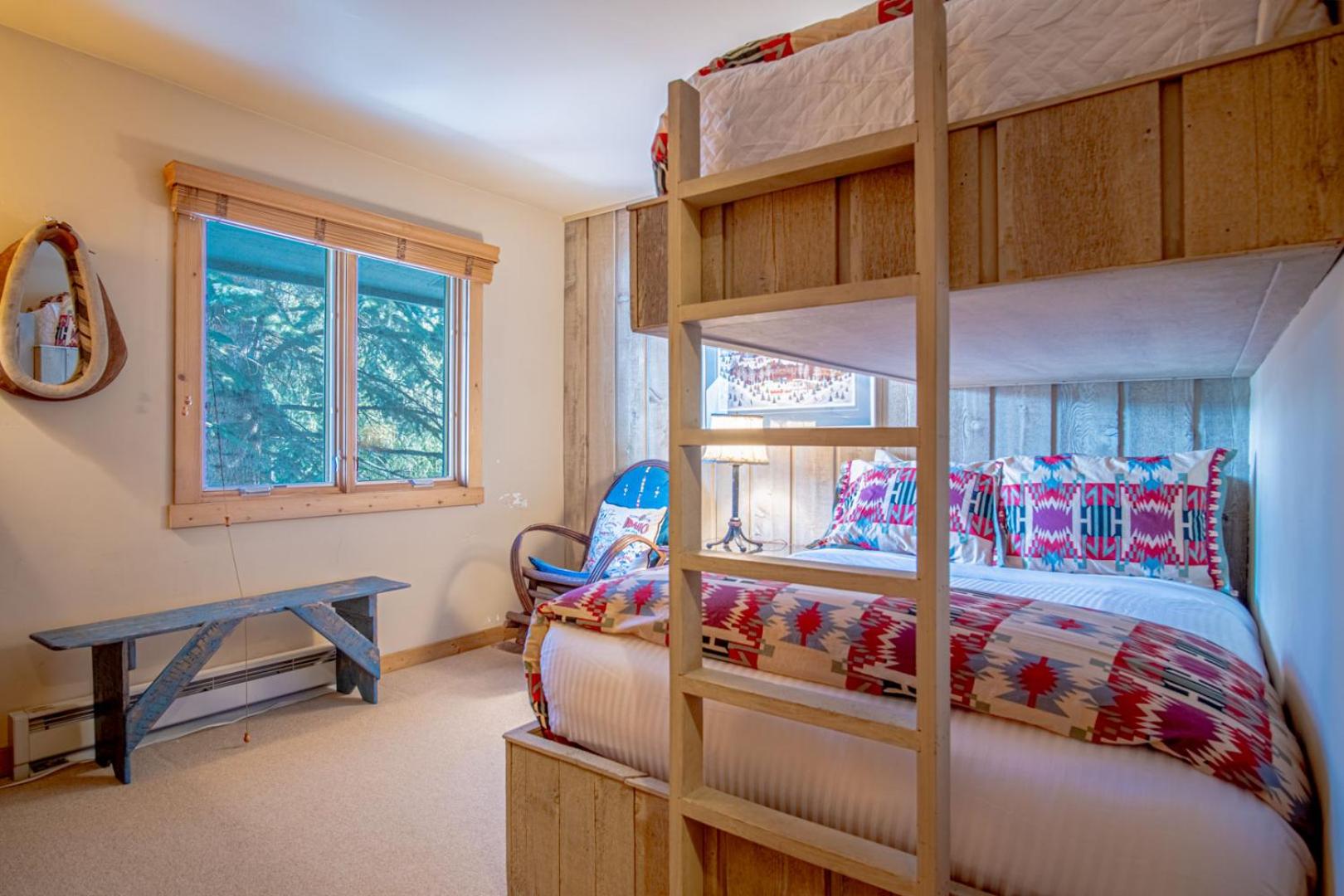Andora Alpine Retreat - 2BD in downtown Ketchum