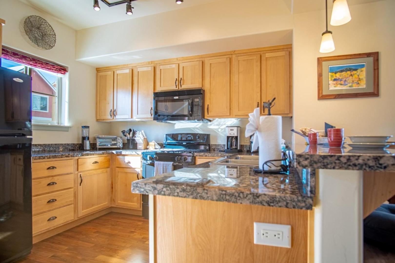 2BD Sweetwater Condo - Community Park, Pool + Hot Tub