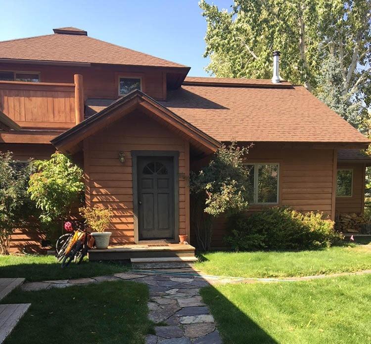 Creekside on Quigley - 3BD Private Home on trails + Hot Tub