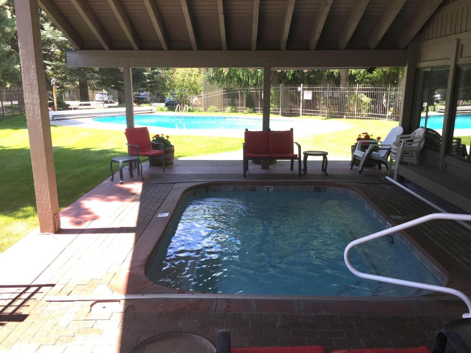 SV109 - Walk to Lifts & Town - Hot Tub & Pool