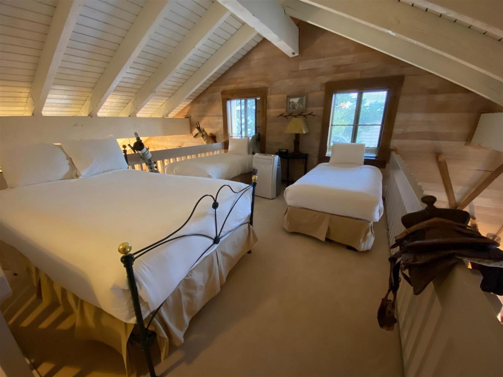 Snow Creek 1551 - Ski-in/Ski-out + Pool & Hot Tub