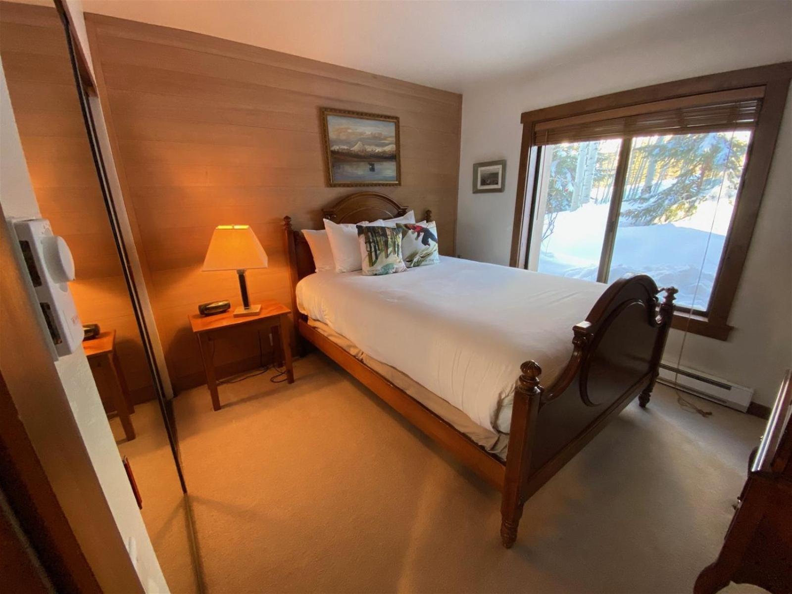 Snow Creek 1551 - Ski-in/Ski-out + Pool & Hot Tub
