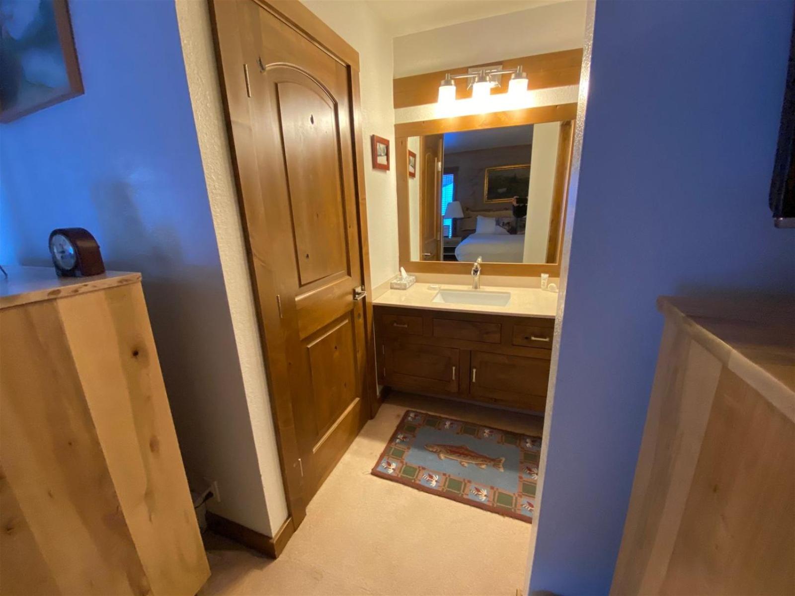 Snow Creek 1551 - Ski-in/Ski-out + Pool & Hot Tub