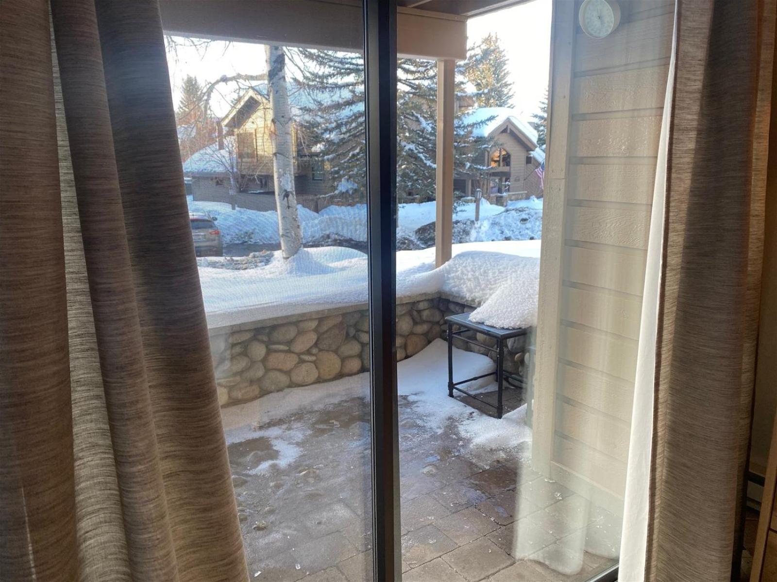 Snow Creek 1551 - Ski-in/Ski-out + Pool & Hot Tub