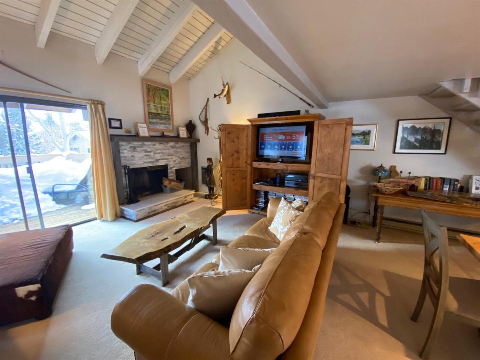Snow Creek 1551 - Ski-in/Ski-out + Pool & Hot Tub
