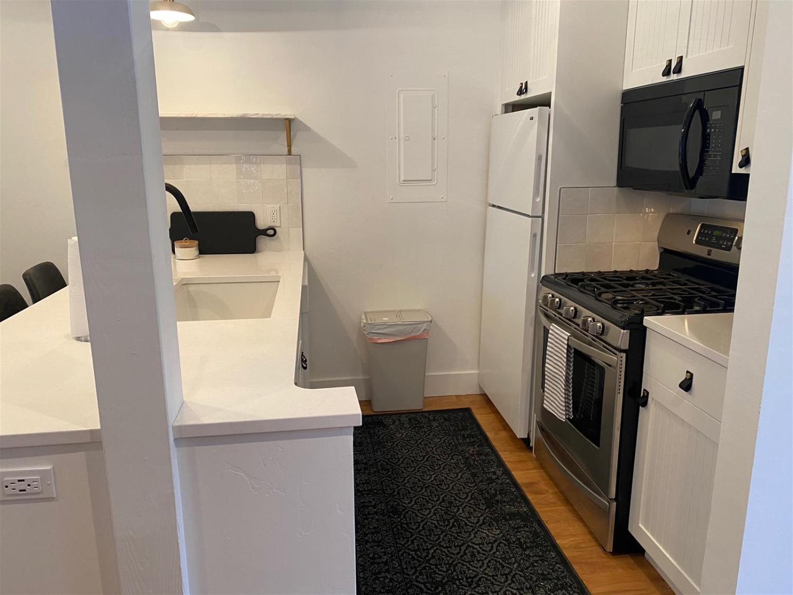 Andora Villa #123 Newly Remodeled 2 BR / 2Bath, Centrally Located, Close to Town Center