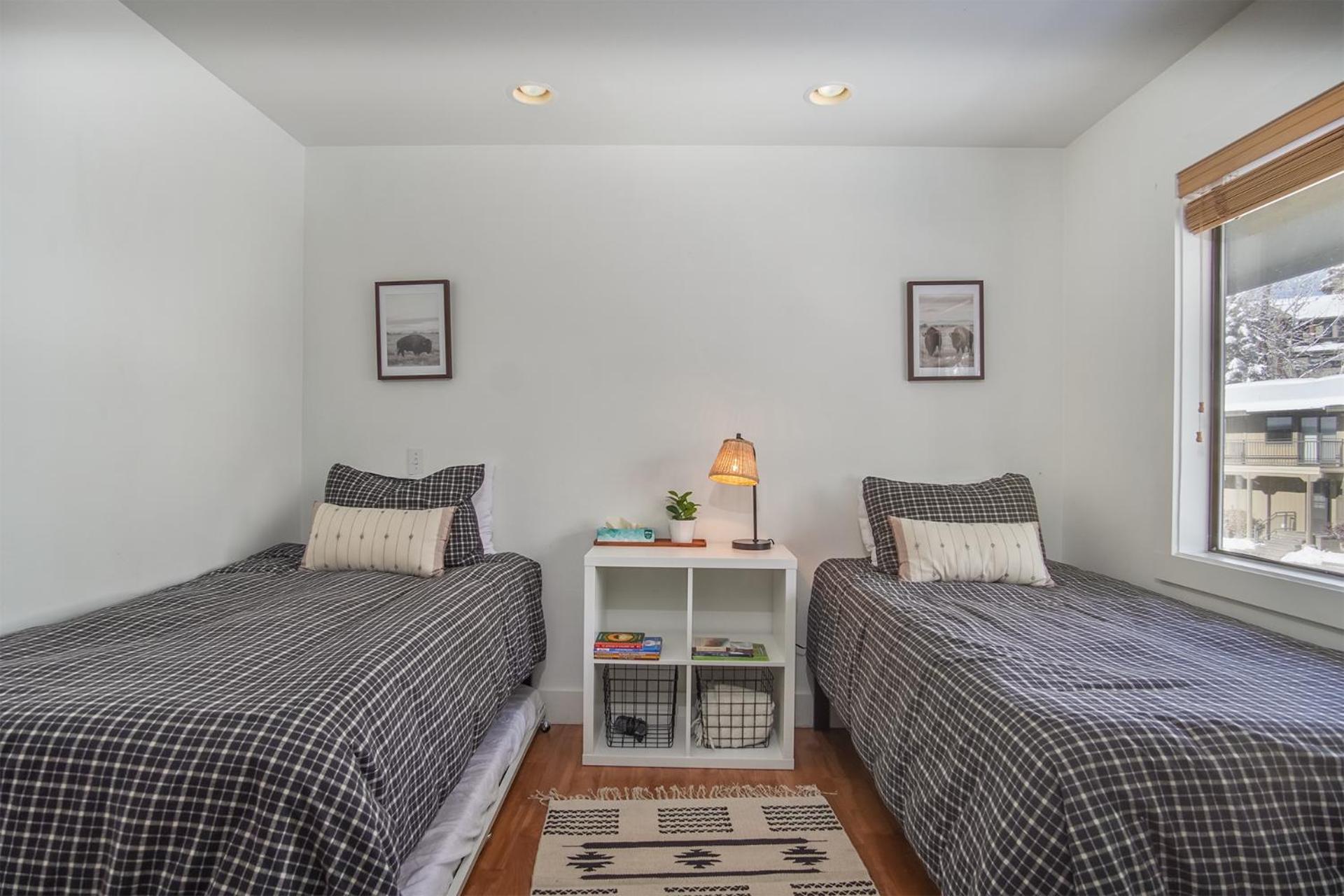 Andora Villa #123 Newly Remodeled 2 BR / 2Bath, Centrally Located, Close to Town Center