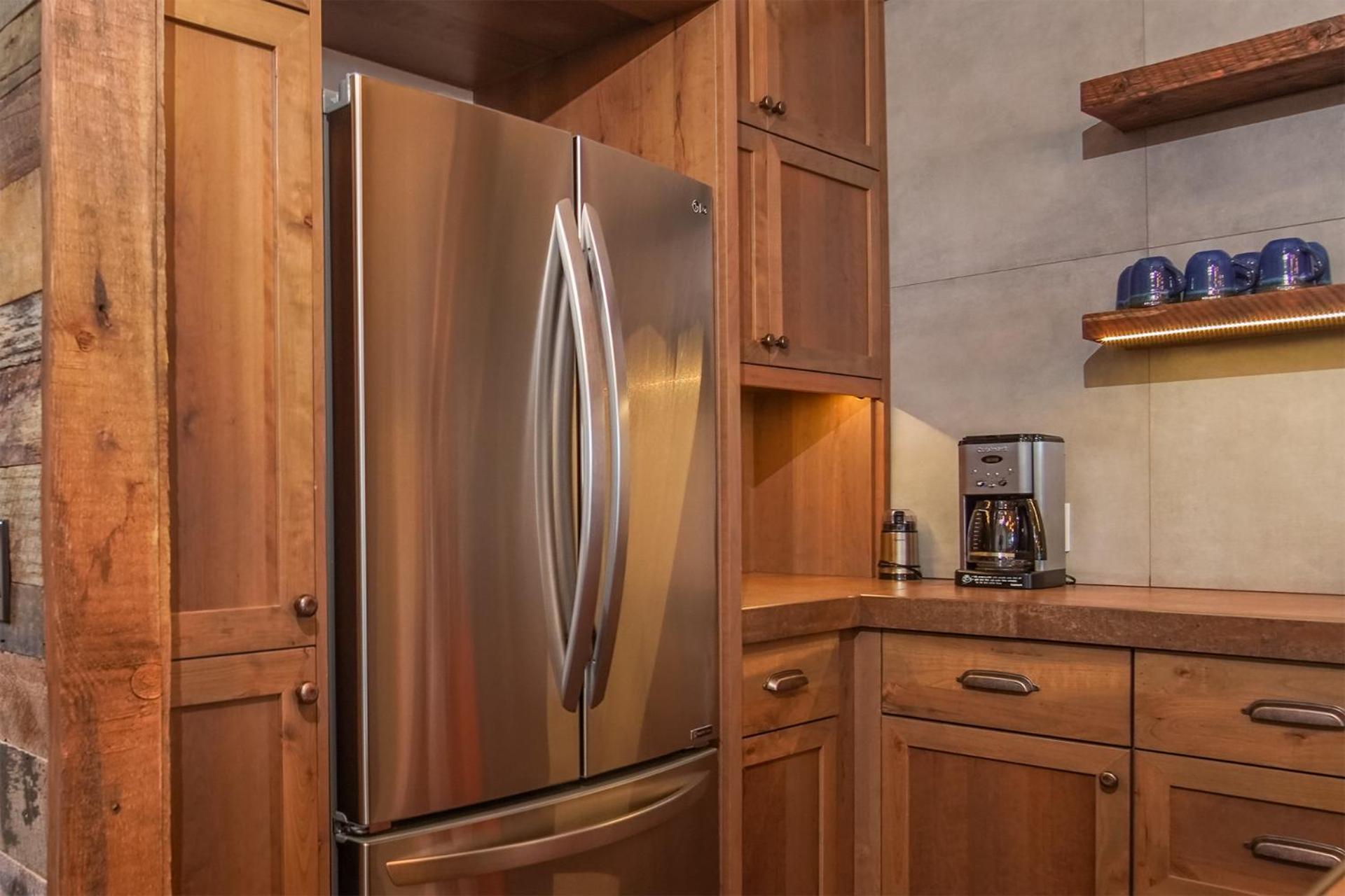 DT Ketchum - Chill, Two-Story Getaway w/ a Gourmet Kitchen - Walk Downtown & to River Run Lifts