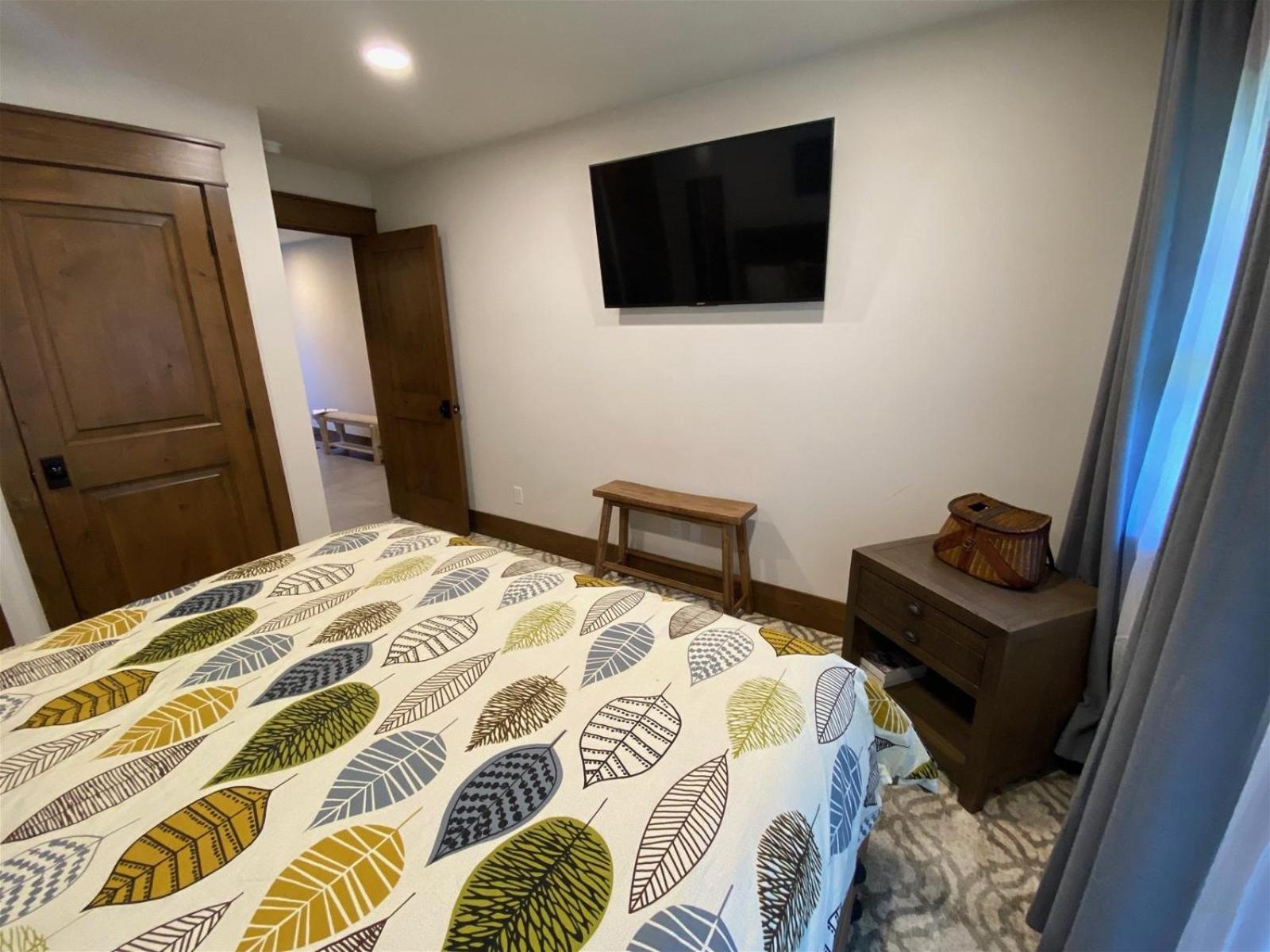 DT Ketchum - Chill, Two-Story Getaway w/ a Gourmet Kitchen - Walk Downtown & to River Run Lifts