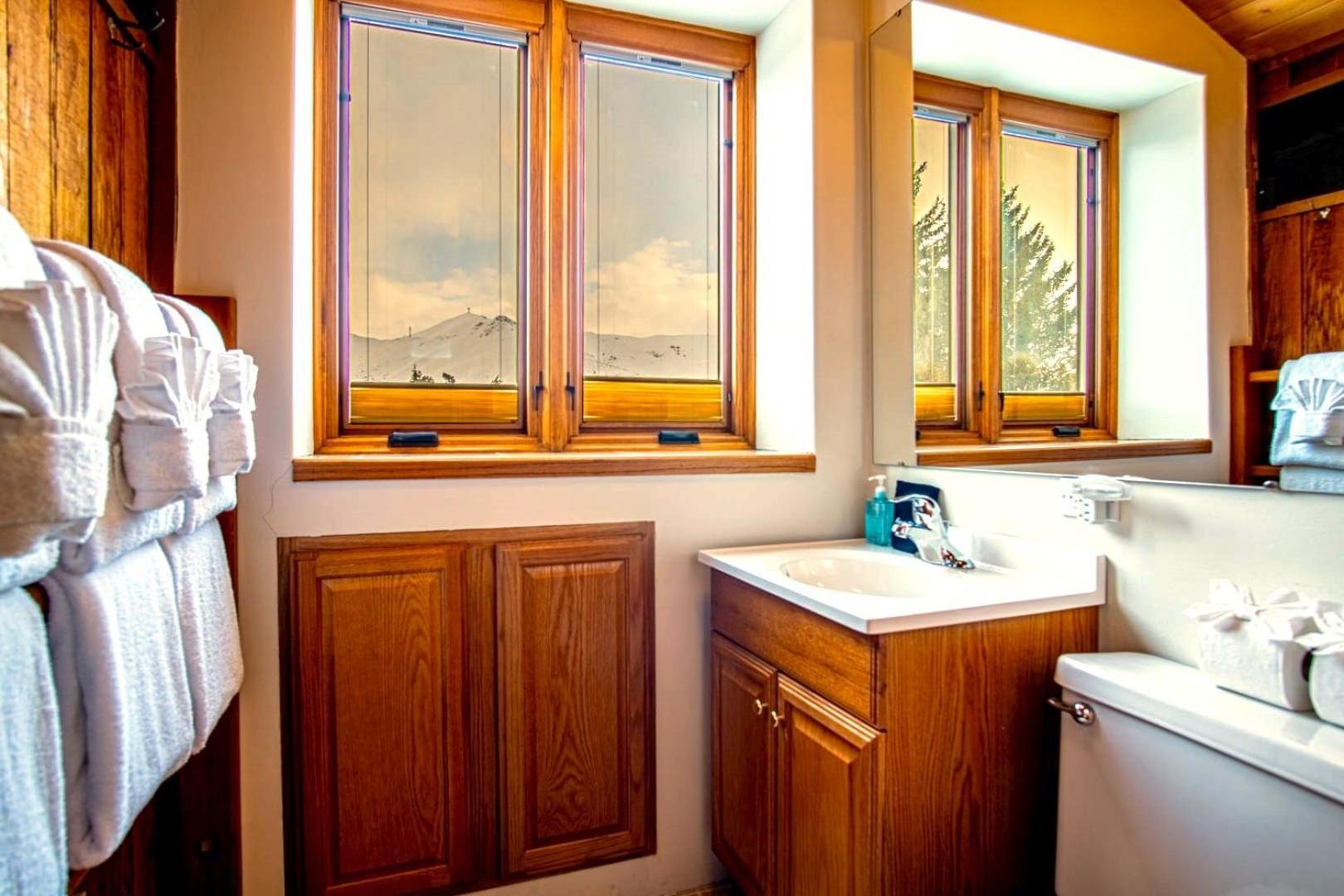 SV164 - Walk to Lifts & Town - Hot Tub & Pool