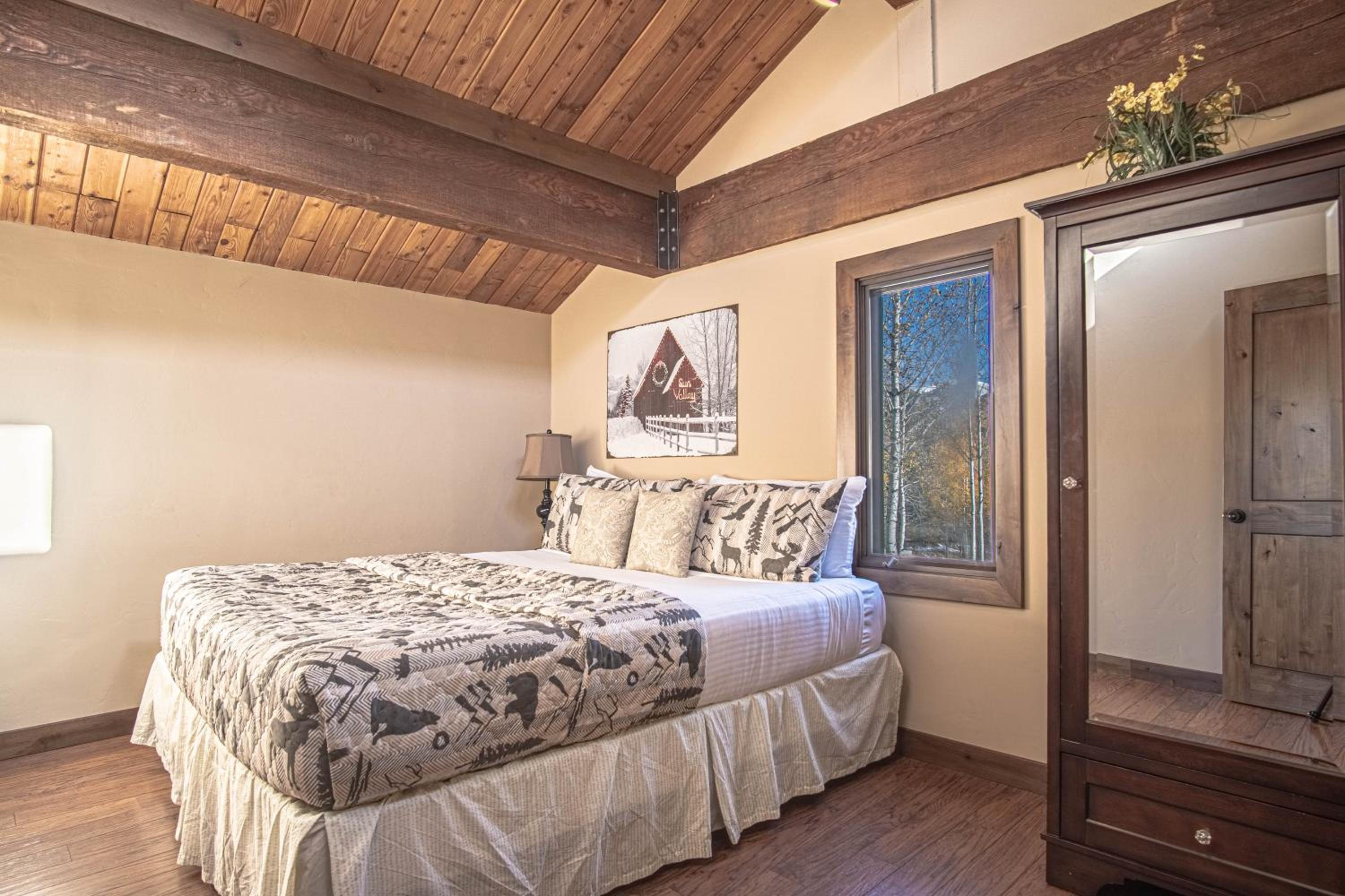 Chocolate Gulch Cabin - North of Ketchum