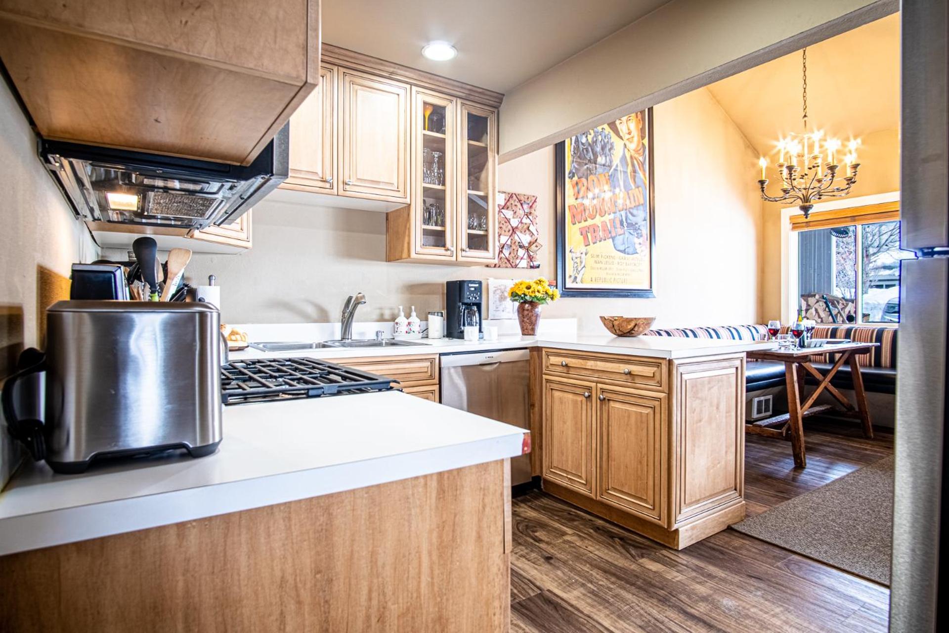 3BD Downtown Ketchum Ski Condo - Near Ski Lifts