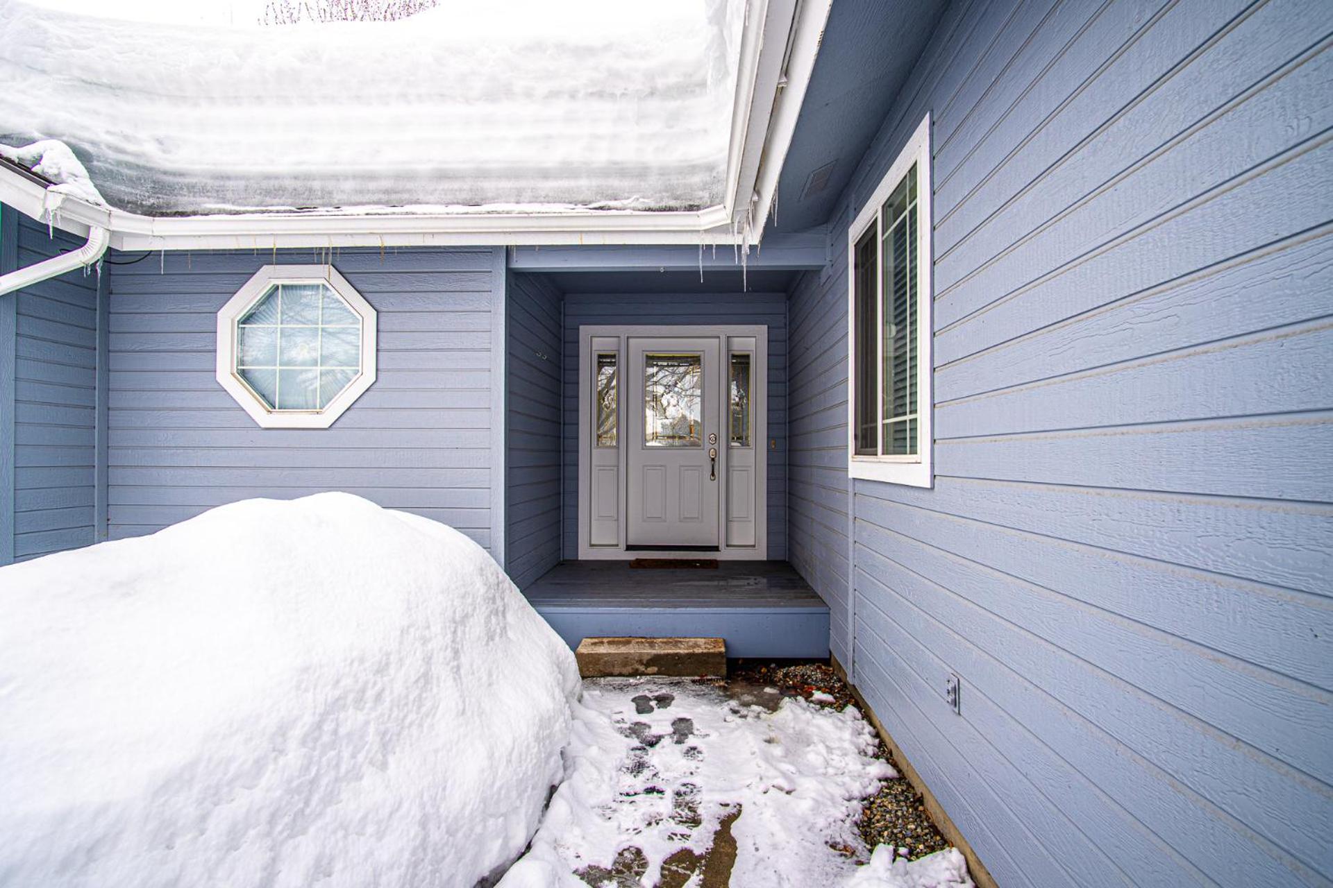 In the Heart of Hailey; PRIVATE PET-FRIENDLY 3 bedroom home with garage