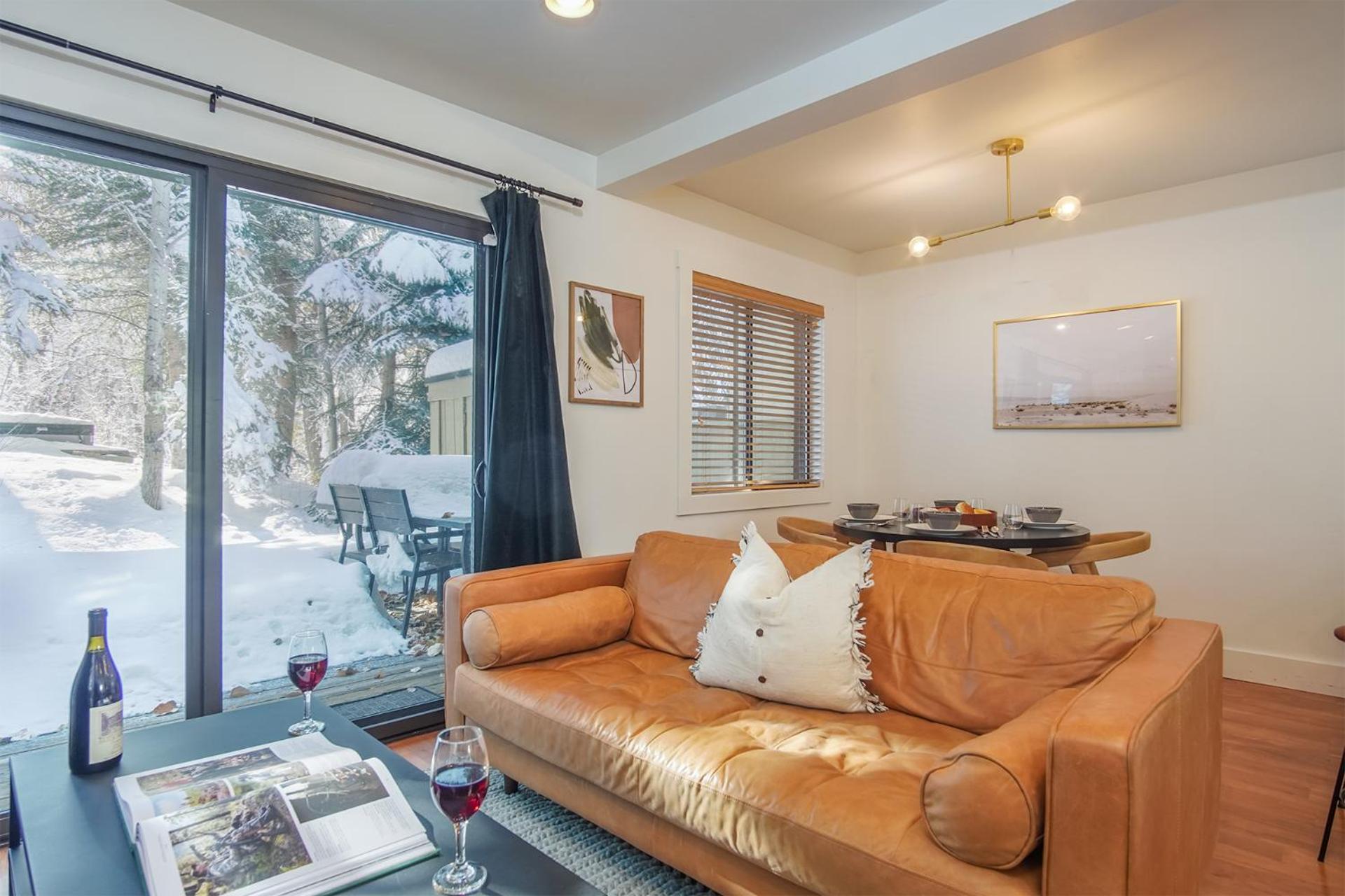 Andora Villa #123 Newly Remodeled 2 BR / 2Bath, Centrally Located, Close to Town Center