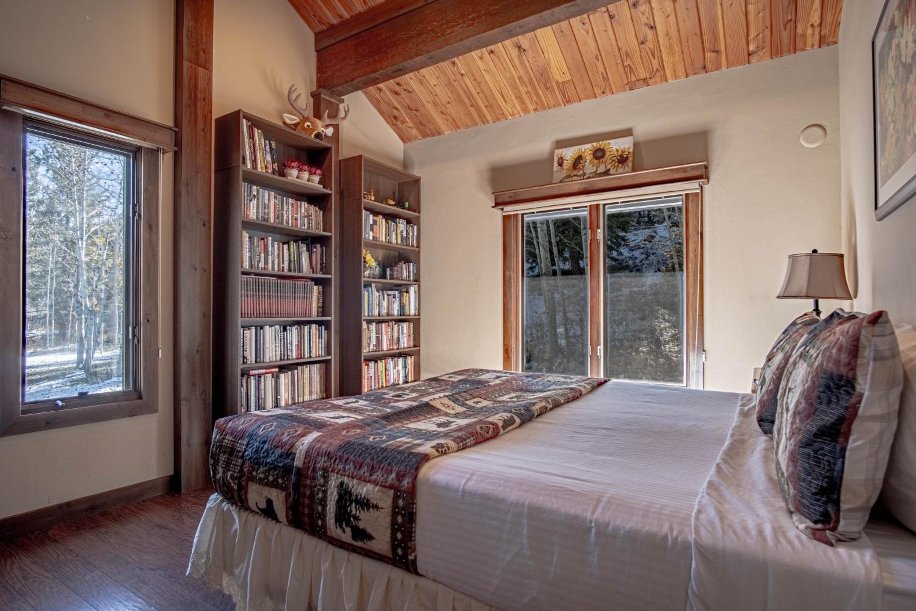 Chocolate Gulch Cabin - North of Ketchum
