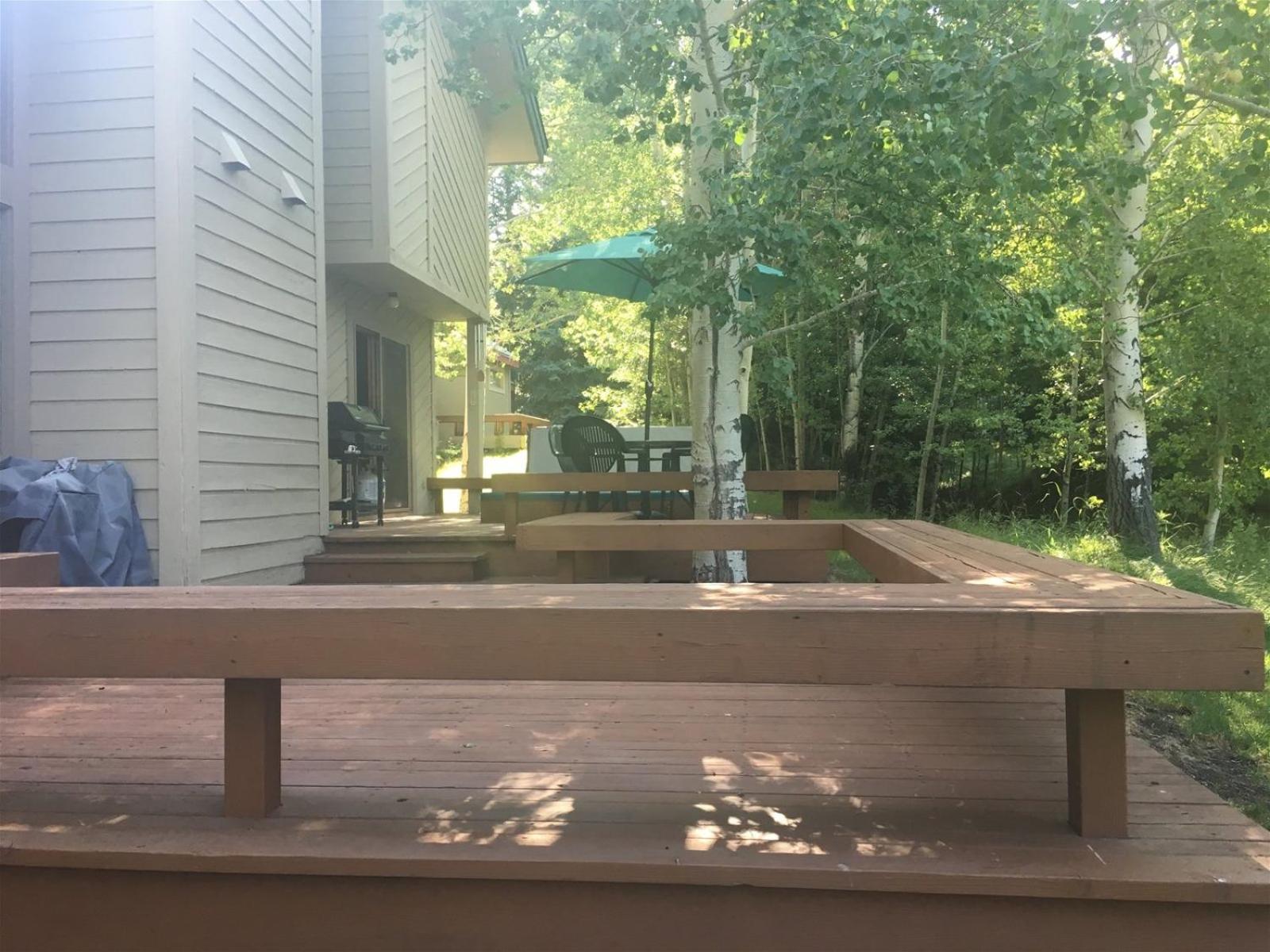 #104 Private Hot Tub, 2 car garage, abundant parking, Elkhorn Amenities