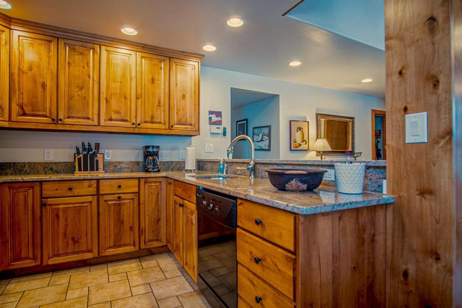 SV164 - Walk to Lifts & Town - Hot Tub & Pool