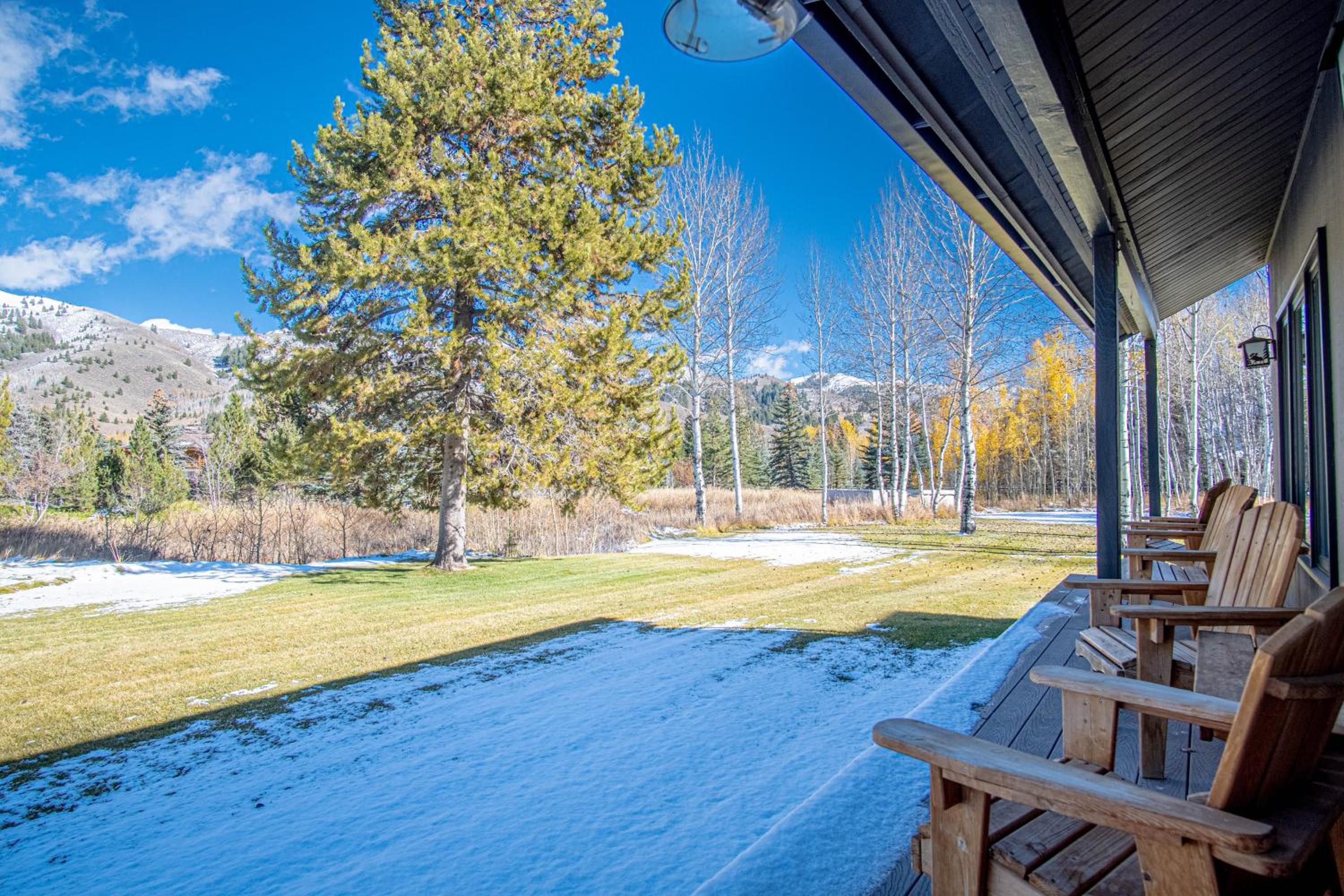 Chocolate Gulch Cabin - North of Ketchum