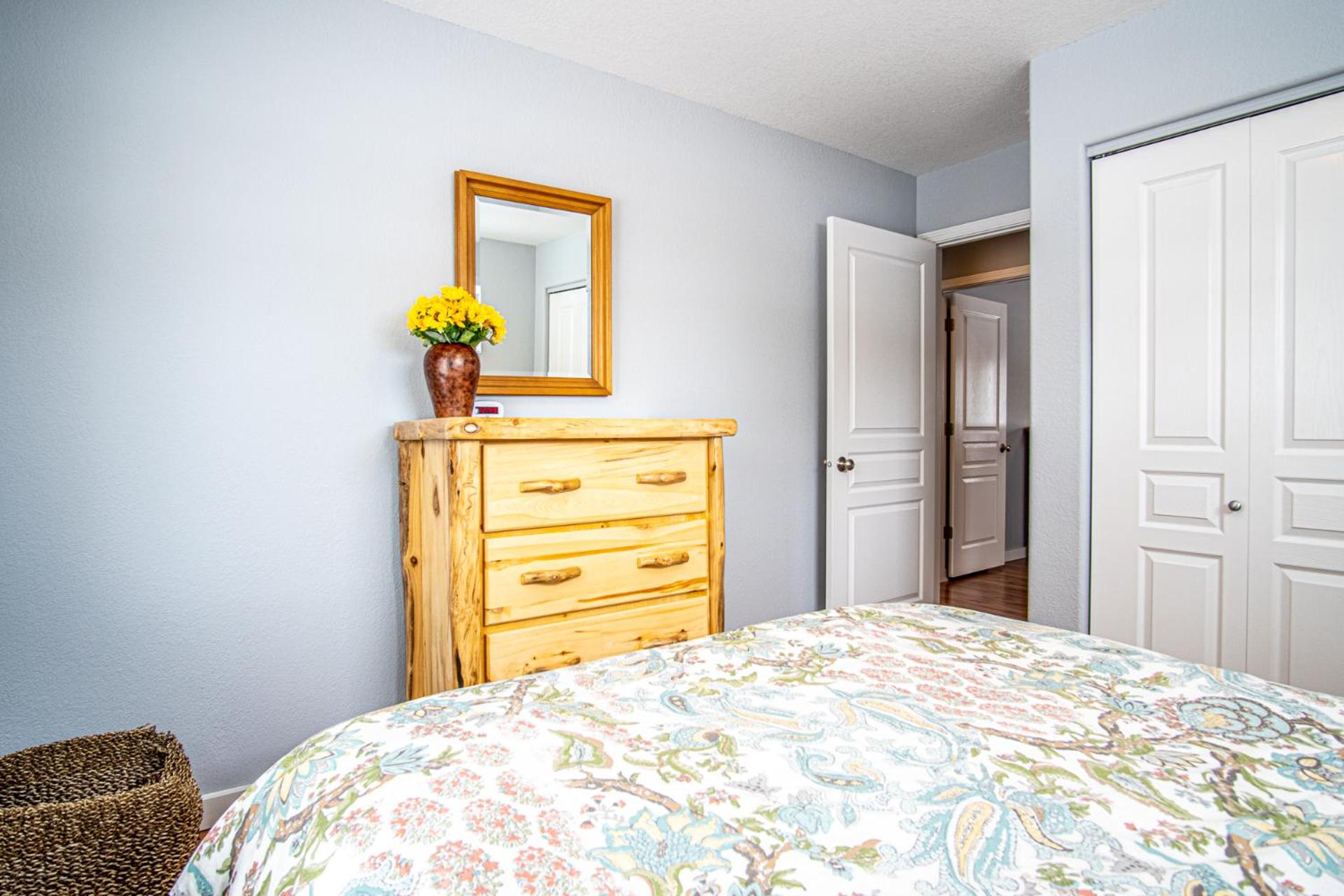 In the Heart of Hailey; PRIVATE PET-FRIENDLY 3 bedroom home with garage