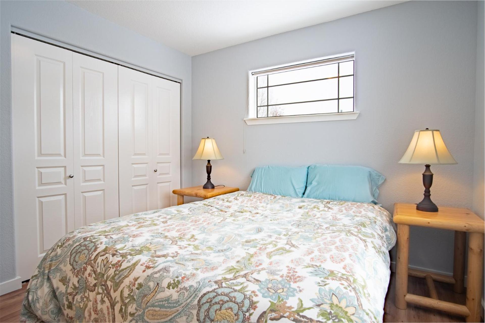 In the Heart of Hailey; PRIVATE PET-FRIENDLY 3 bedroom home with garage