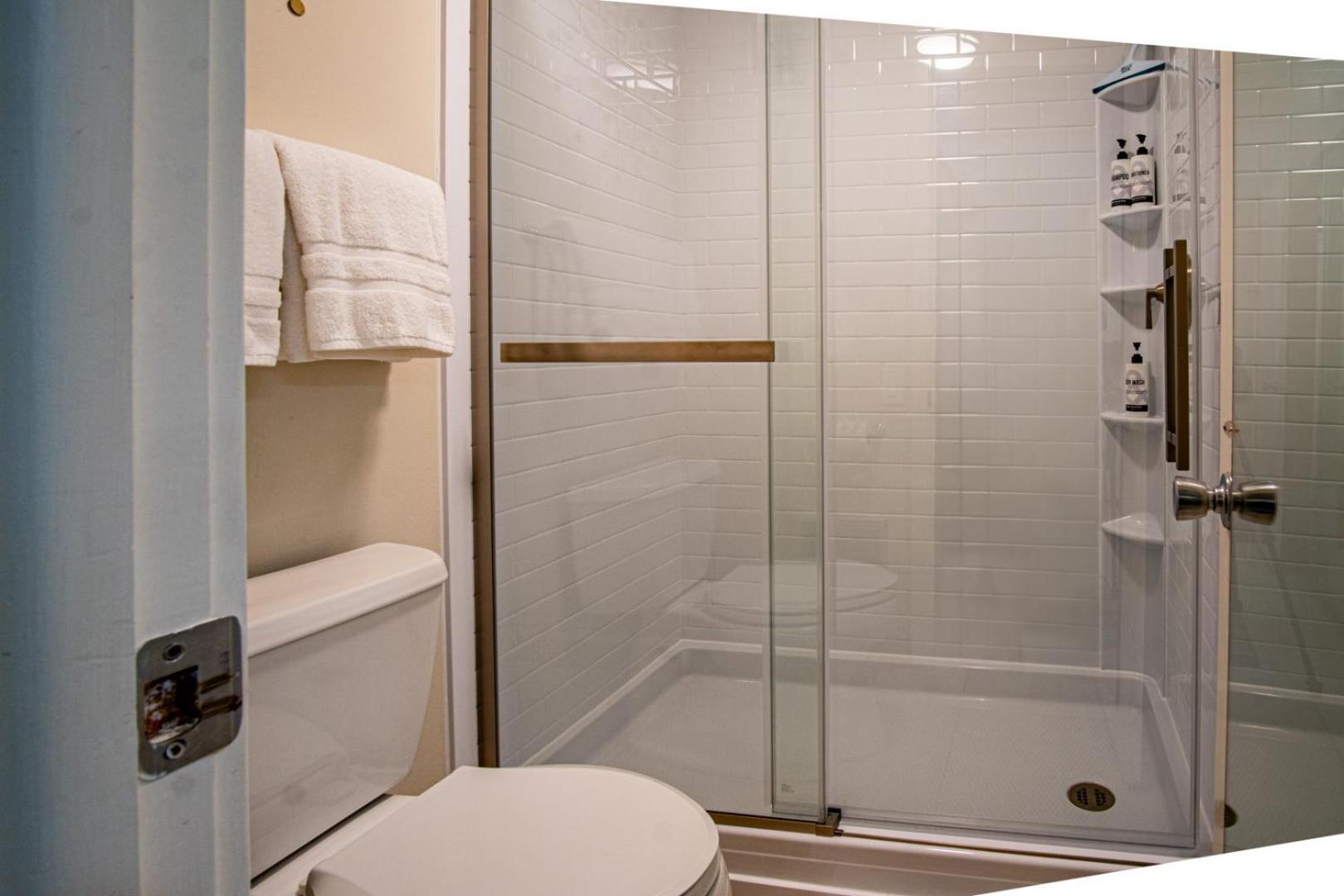 Atelier Allure - 2BD Mountain View + FREE Resort Amenities