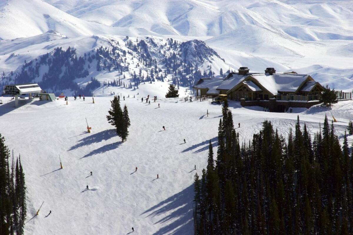 West Ketchum Condo - Near downtown & Sun Valley ski lifts