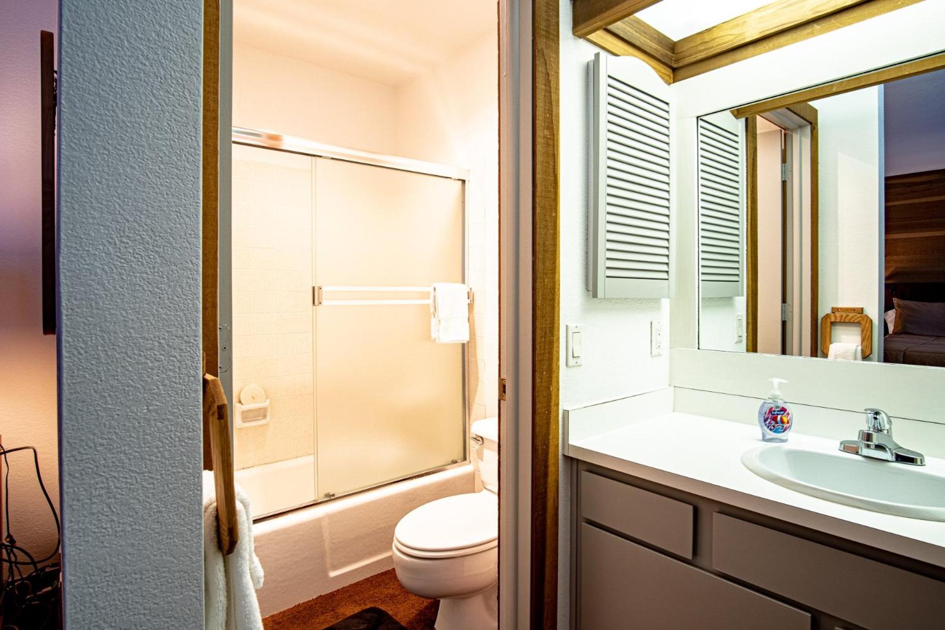 Snow Creek 1553 - Ski-in/Ski-out + Pool & Hot Tub