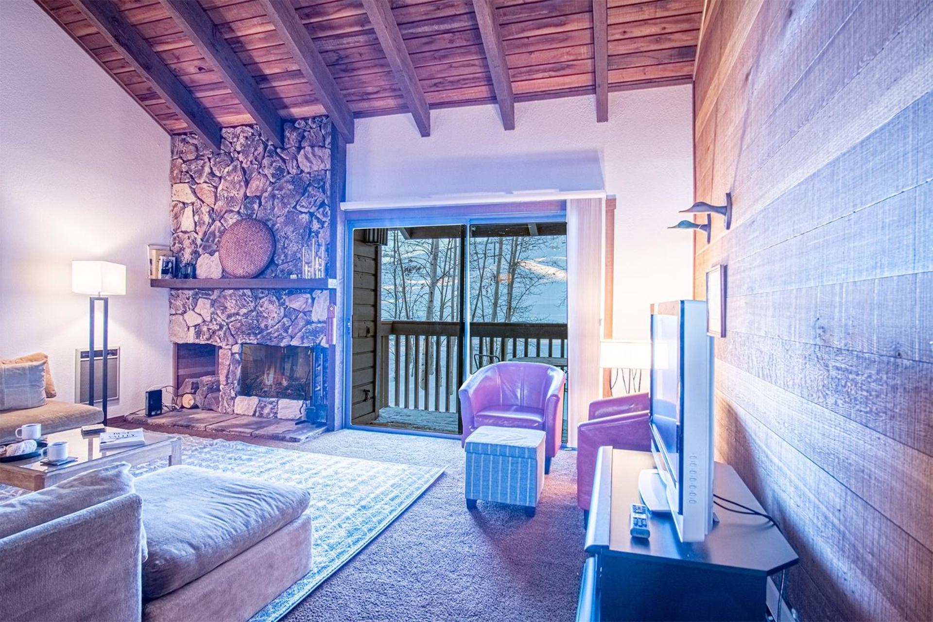 Snow Creek 1553 - Ski-in/Ski-out + Pool & Hot Tub
