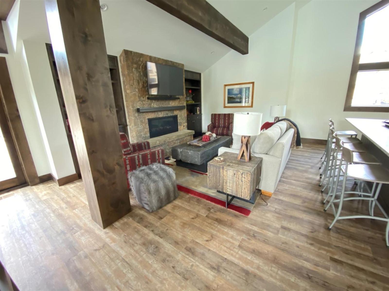 Snow Creek 1553 - Ski-in/Ski-out + Pool & Hot Tub