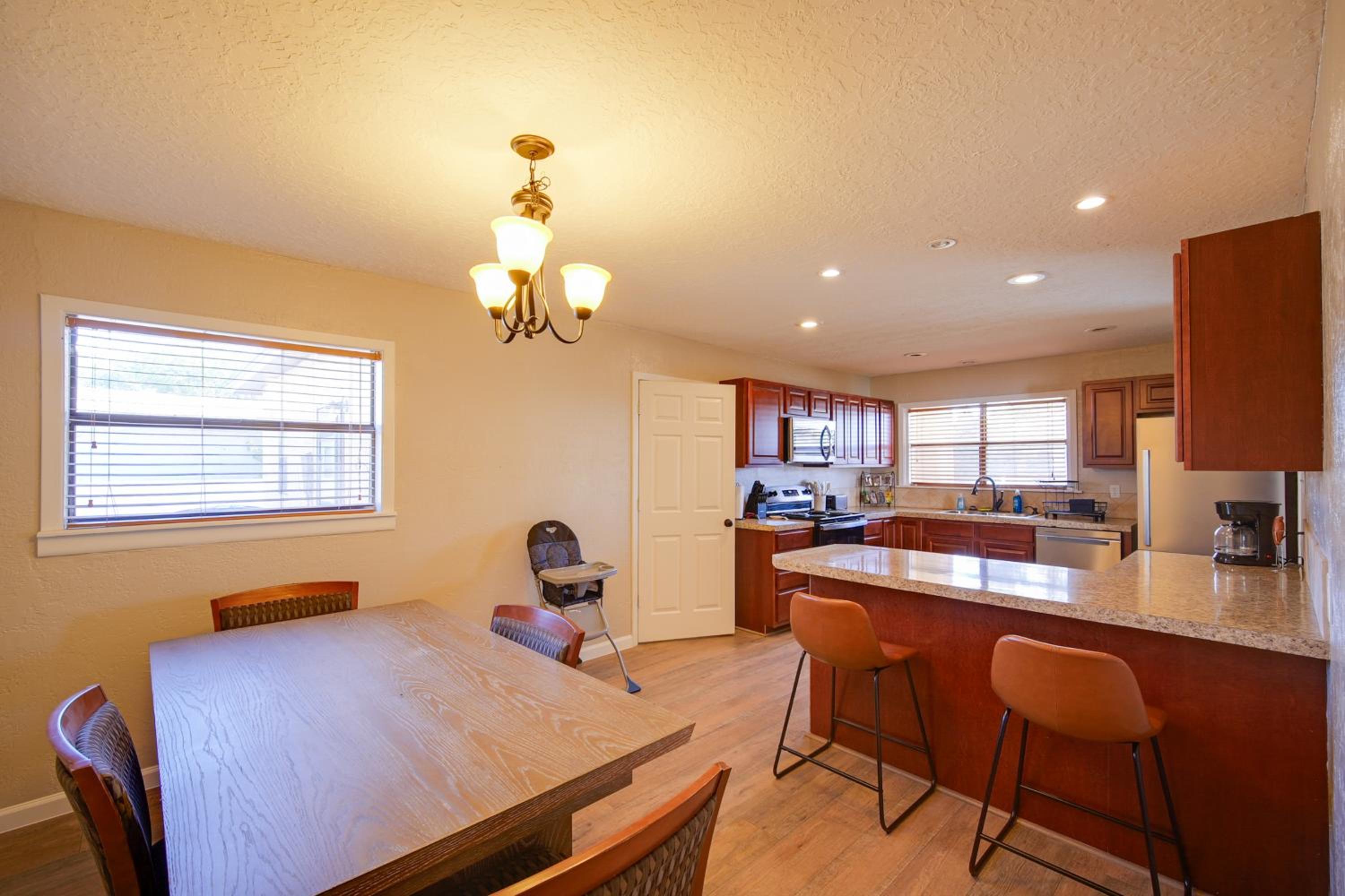 1 Mi to ENMU Portales Family Home with Yard!