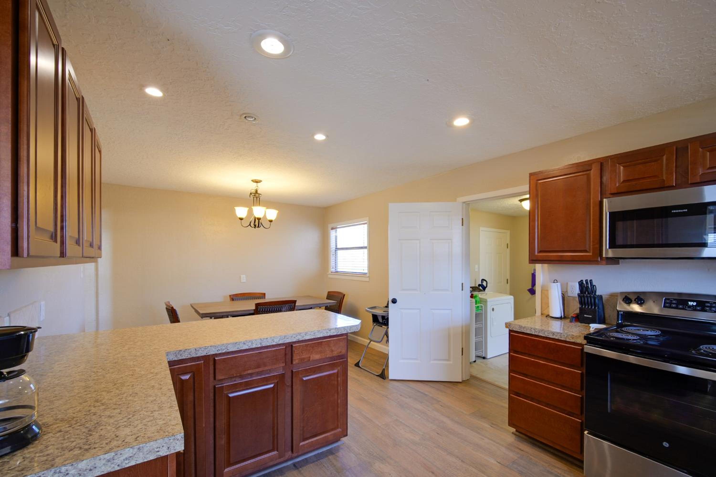1 Mi to ENMU Portales Family Home with Yard!
