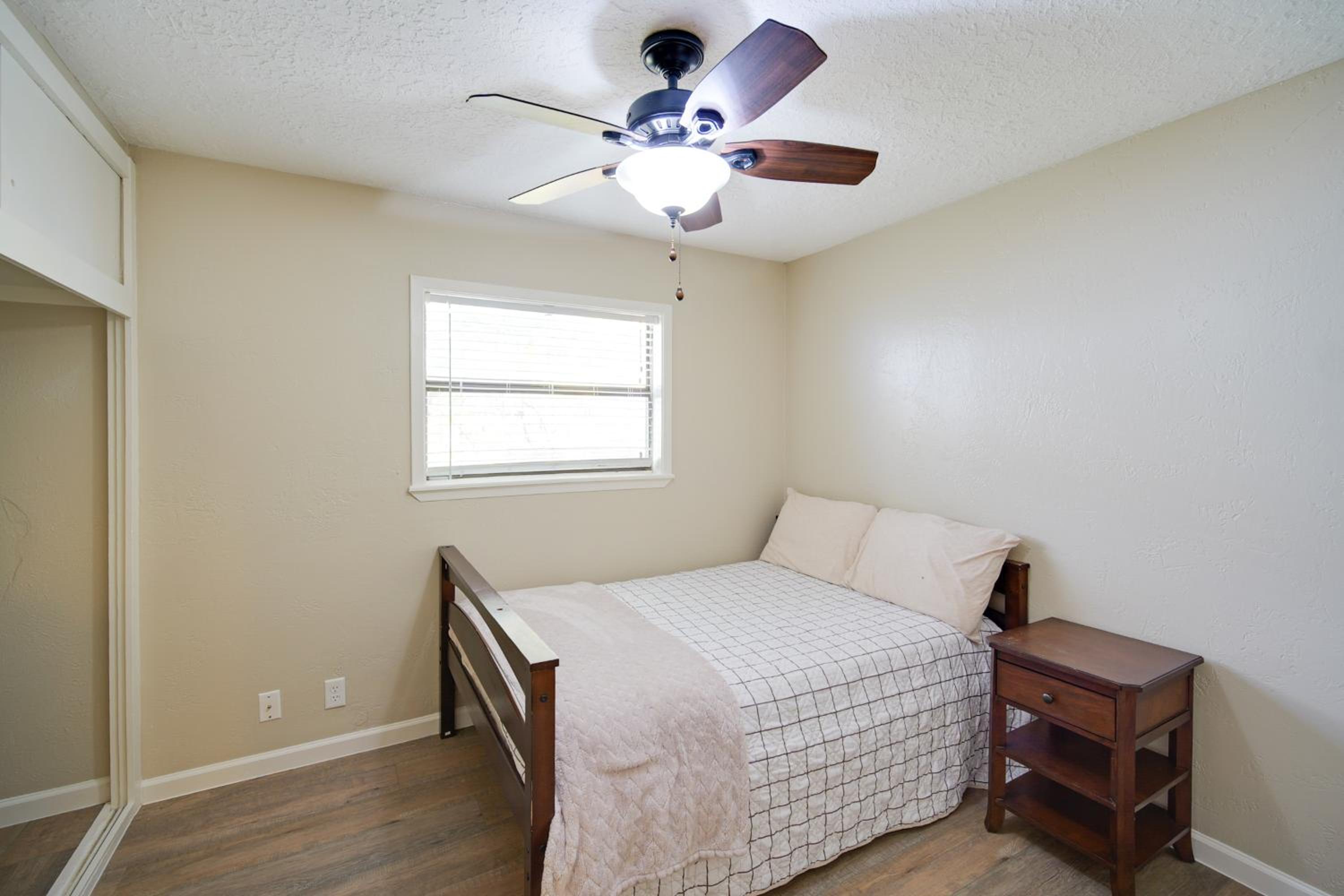 1 Mi to ENMU Portales Family Home with Yard!